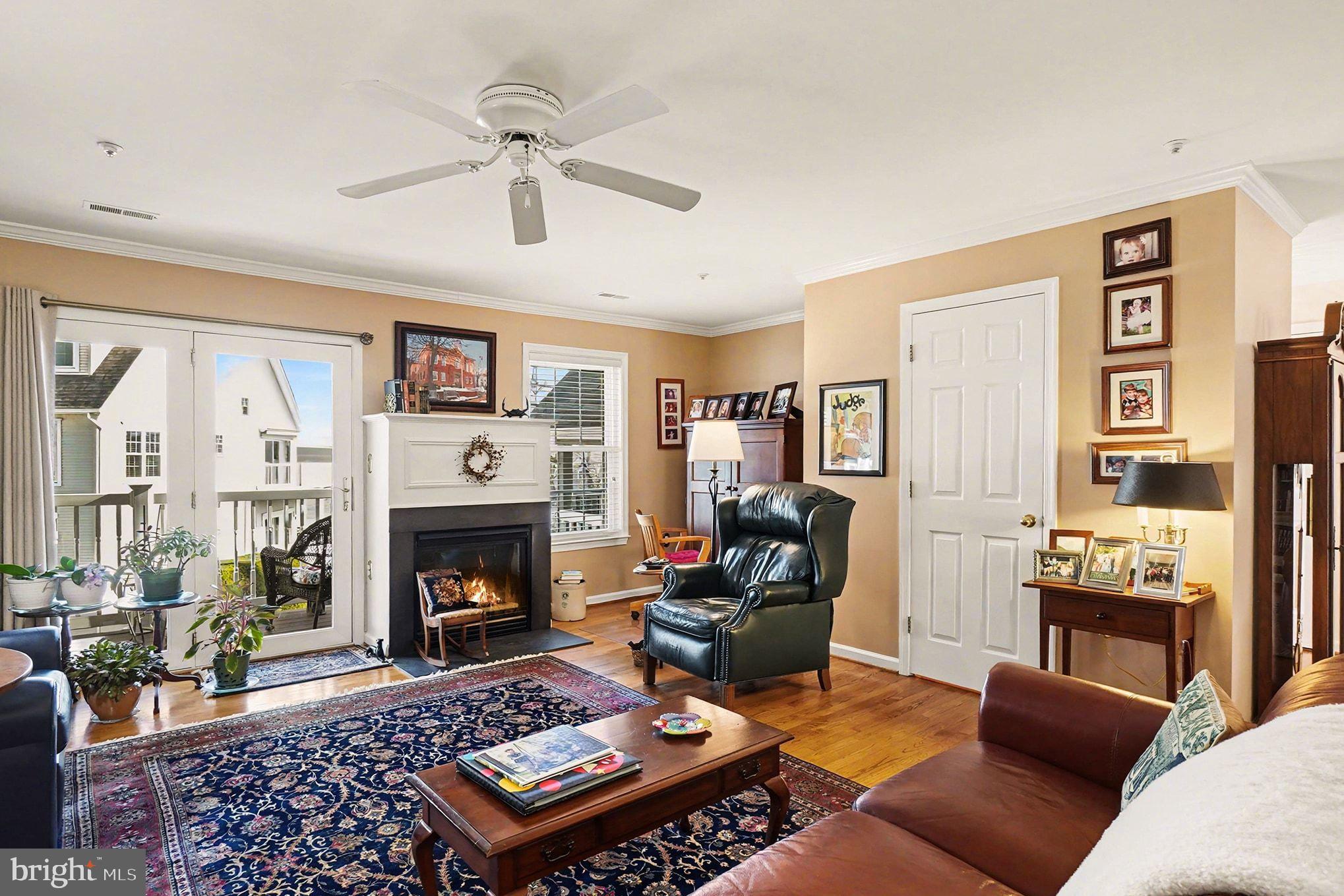 SENECA POINTE - Residential