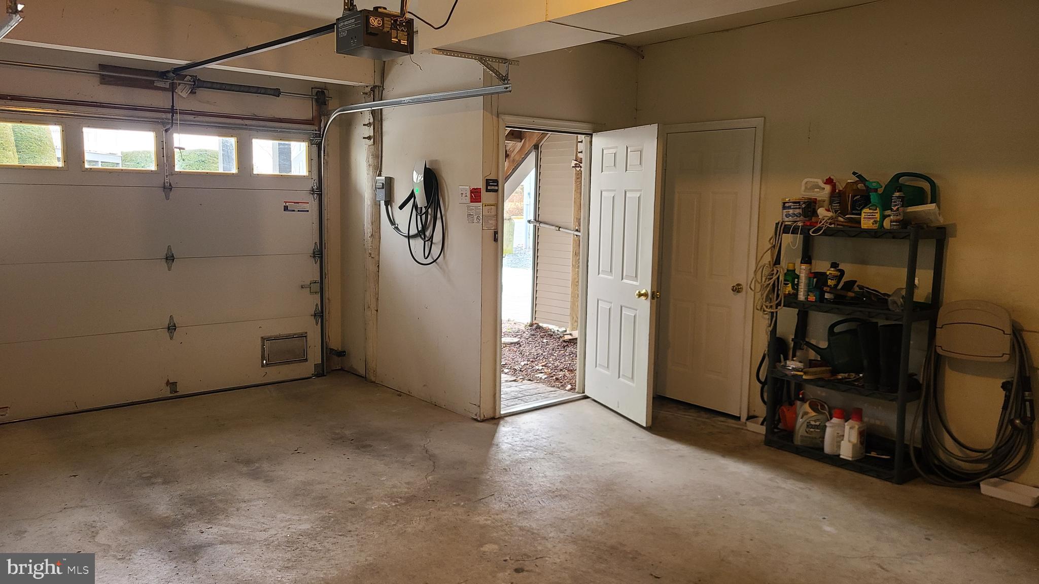 SENECA POINTE - Residential