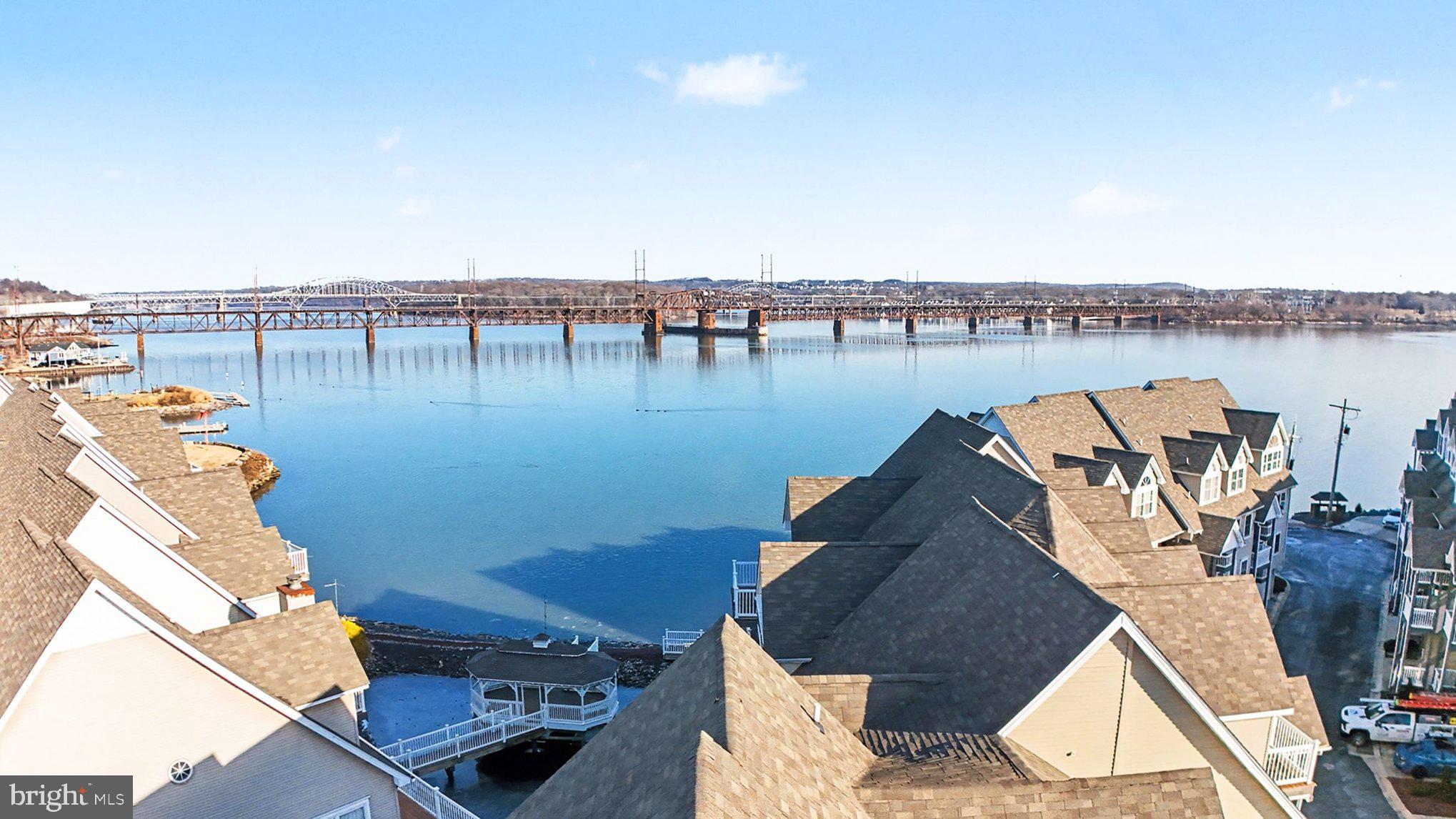 SENECA POINTE - Residential