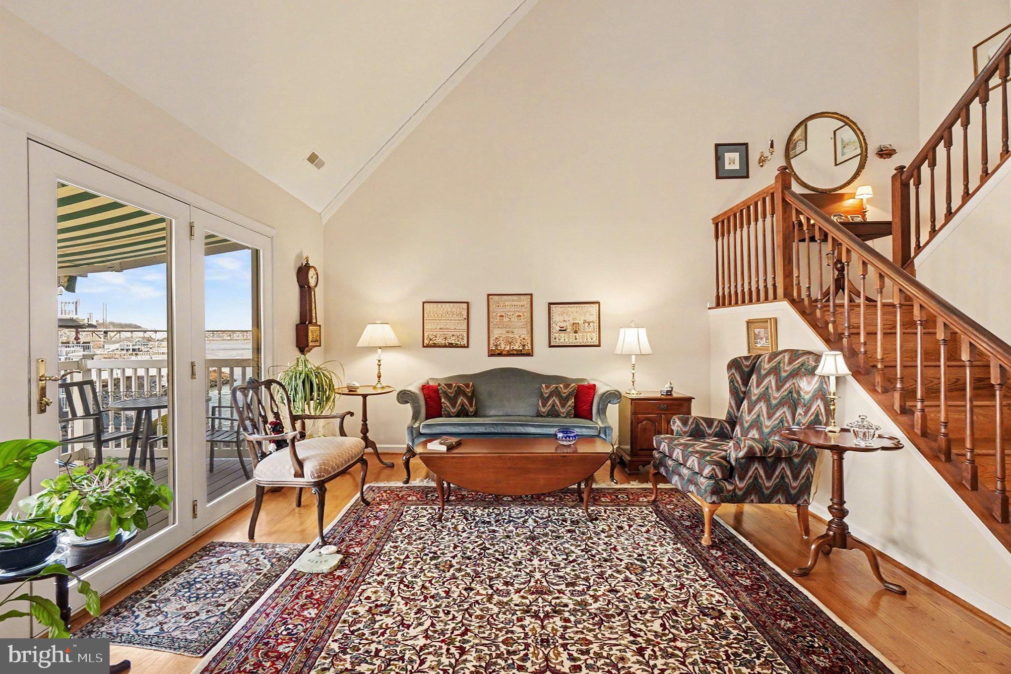 SENECA POINTE - Residential