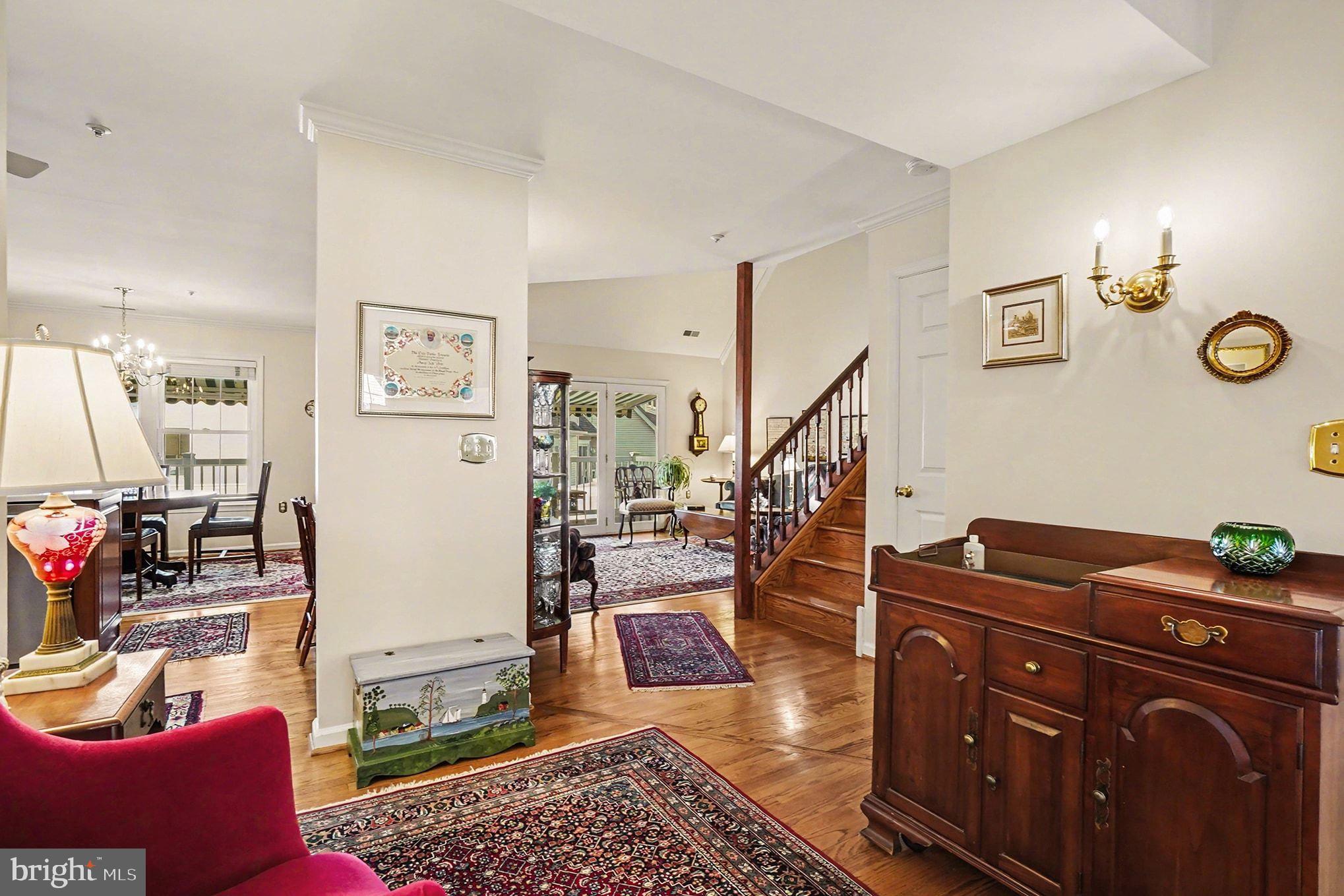 SENECA POINTE - Residential