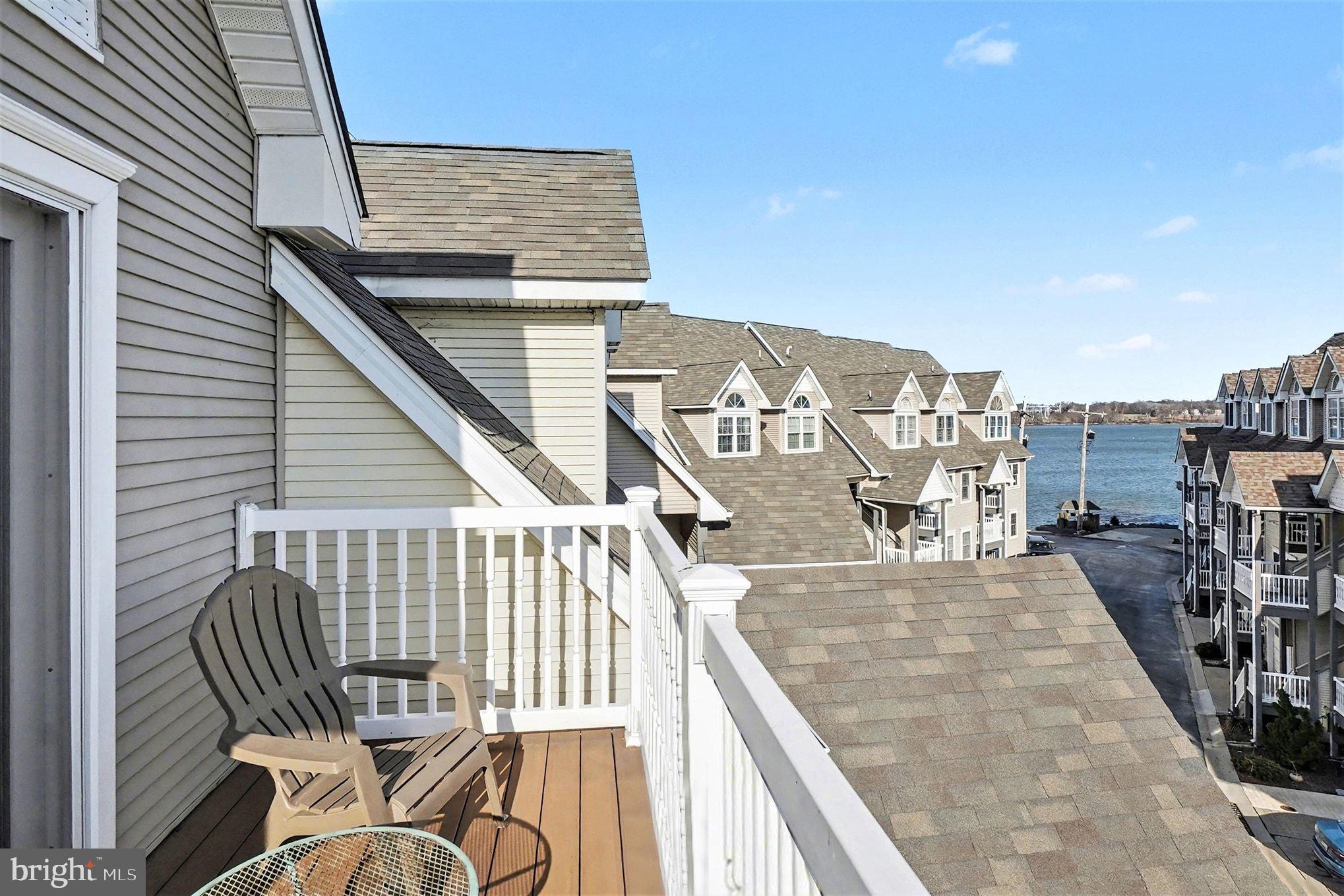 SENECA POINTE - Residential