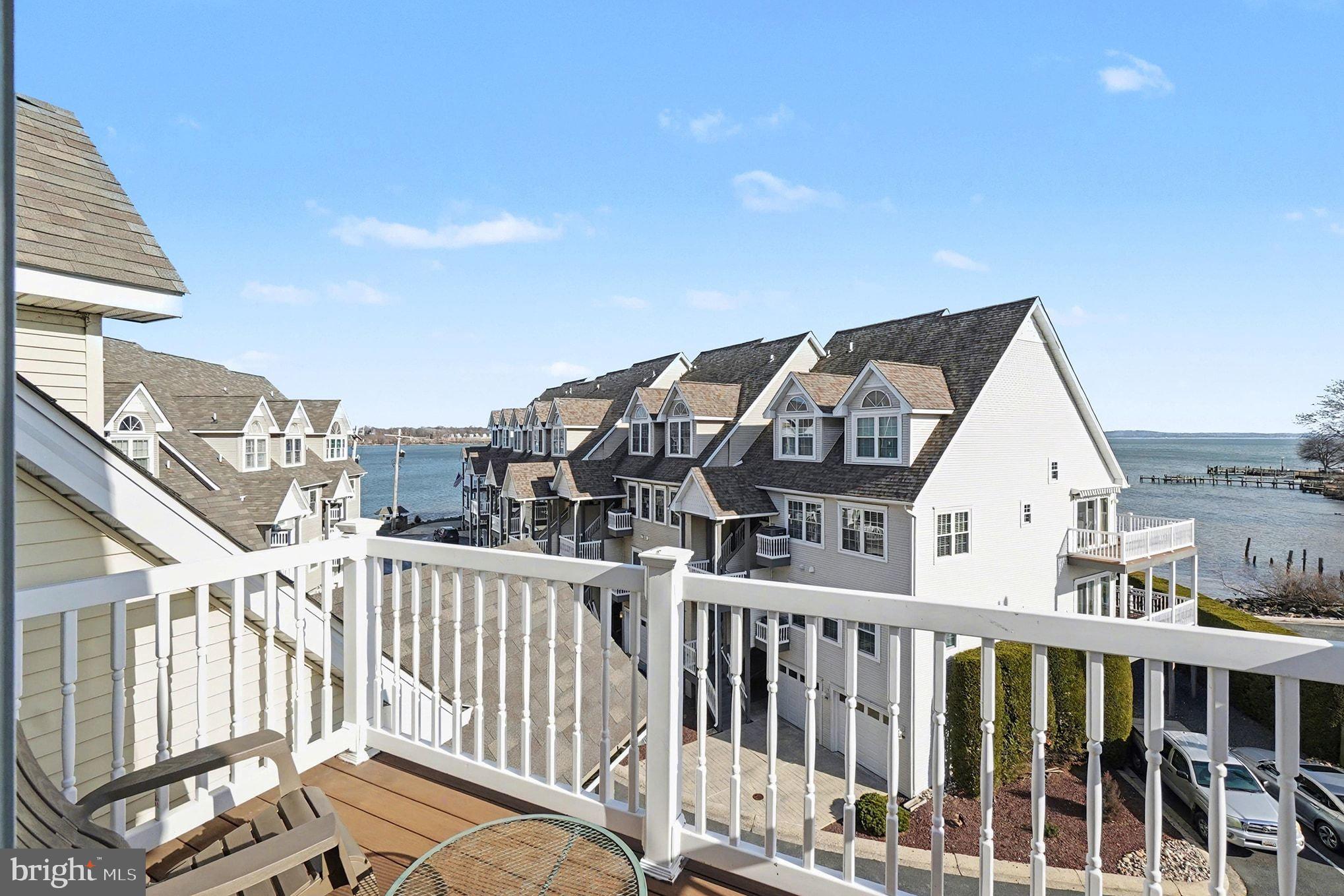 SENECA POINTE - Residential