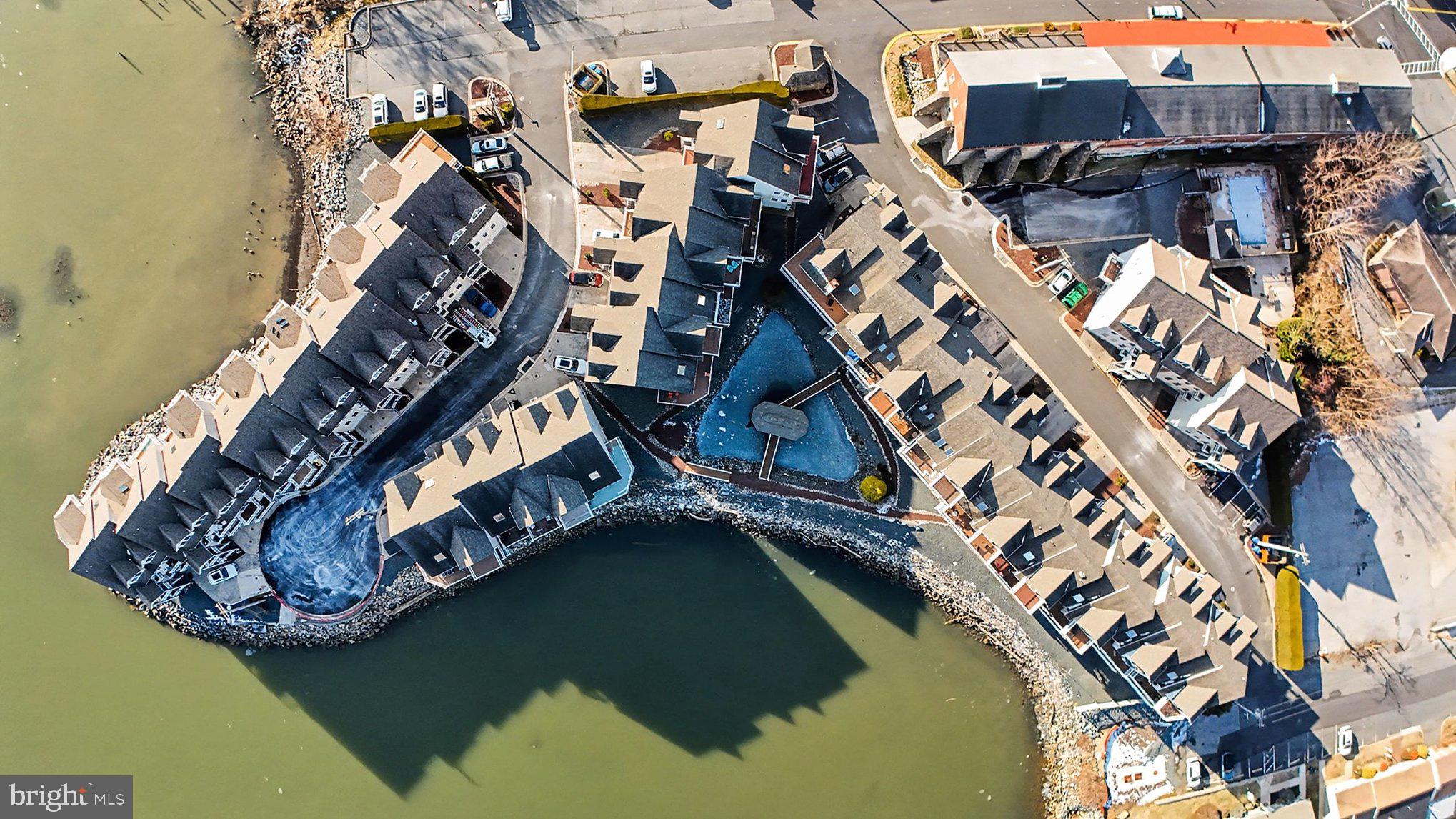 SENECA POINTE - Residential