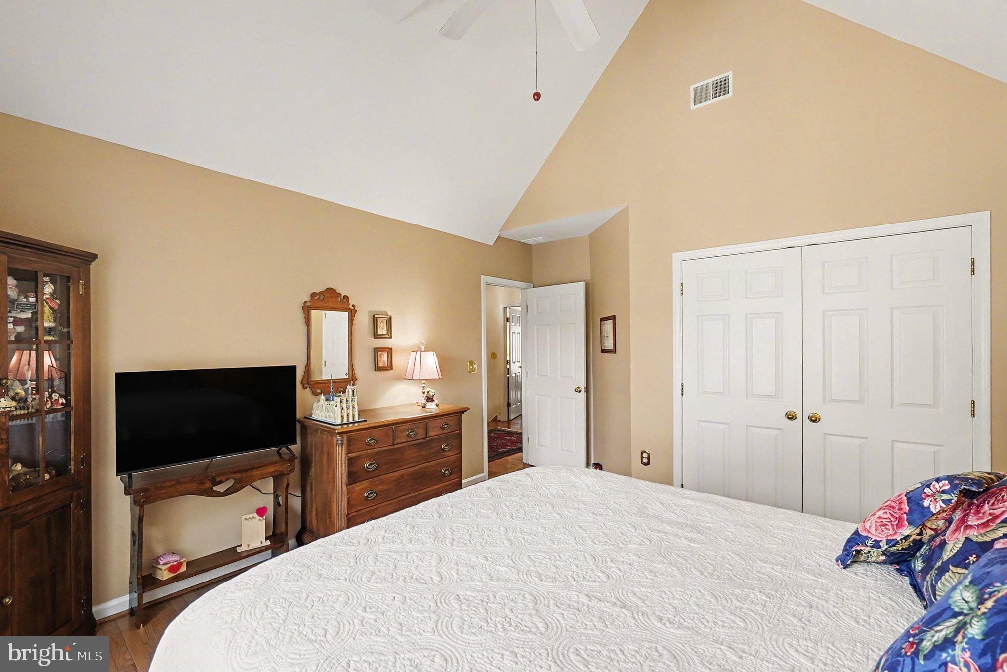 SENECA POINTE - Residential