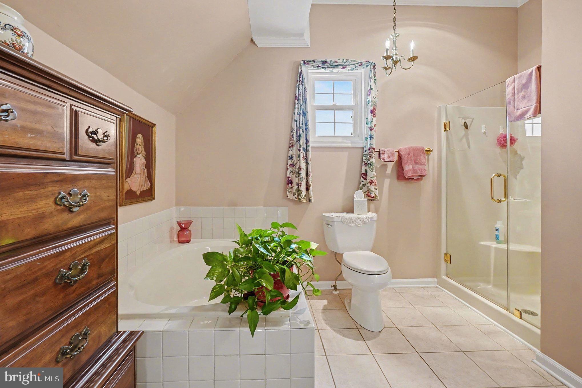 SENECA POINTE - Residential