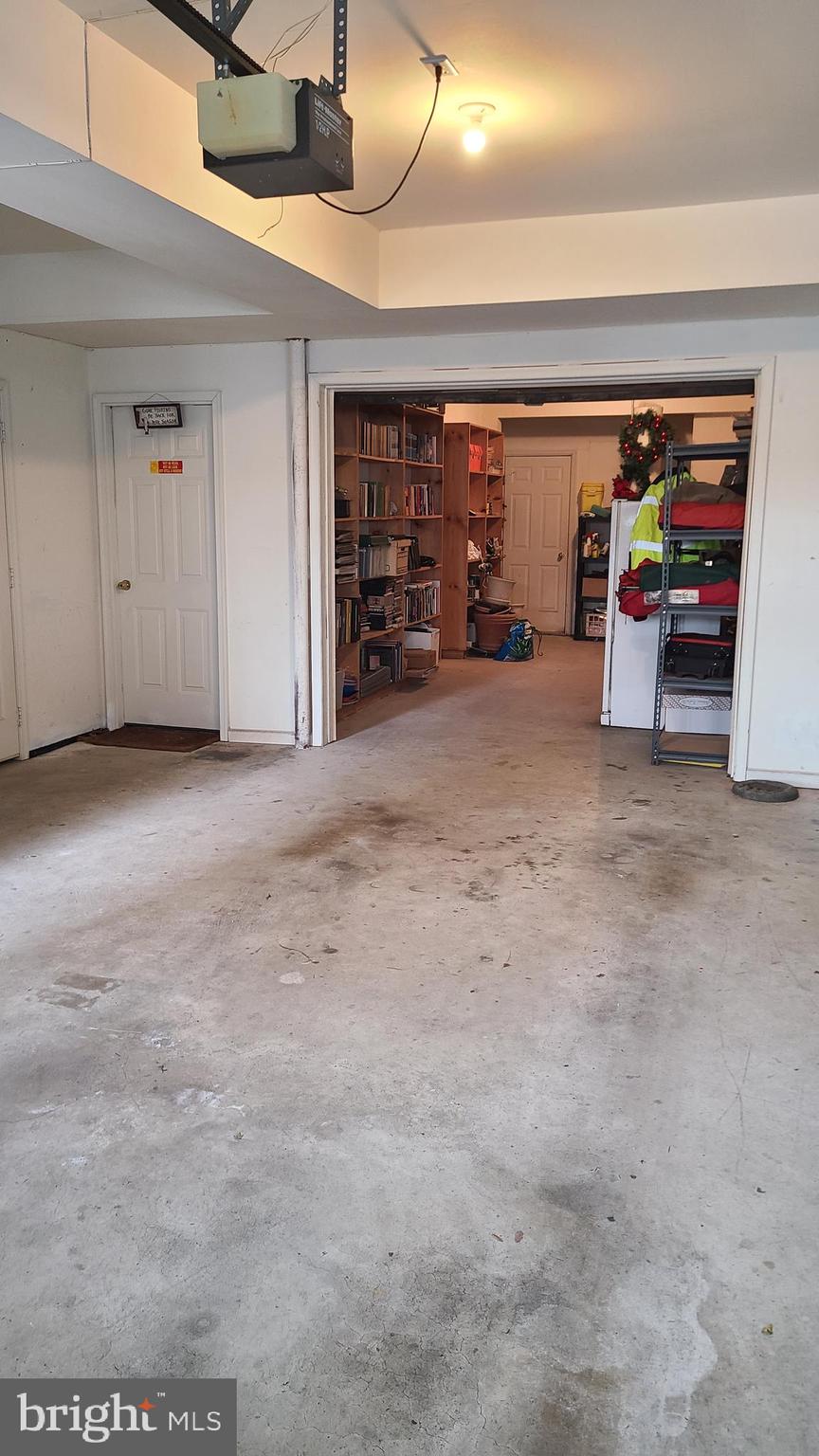 SENECA POINTE - Residential