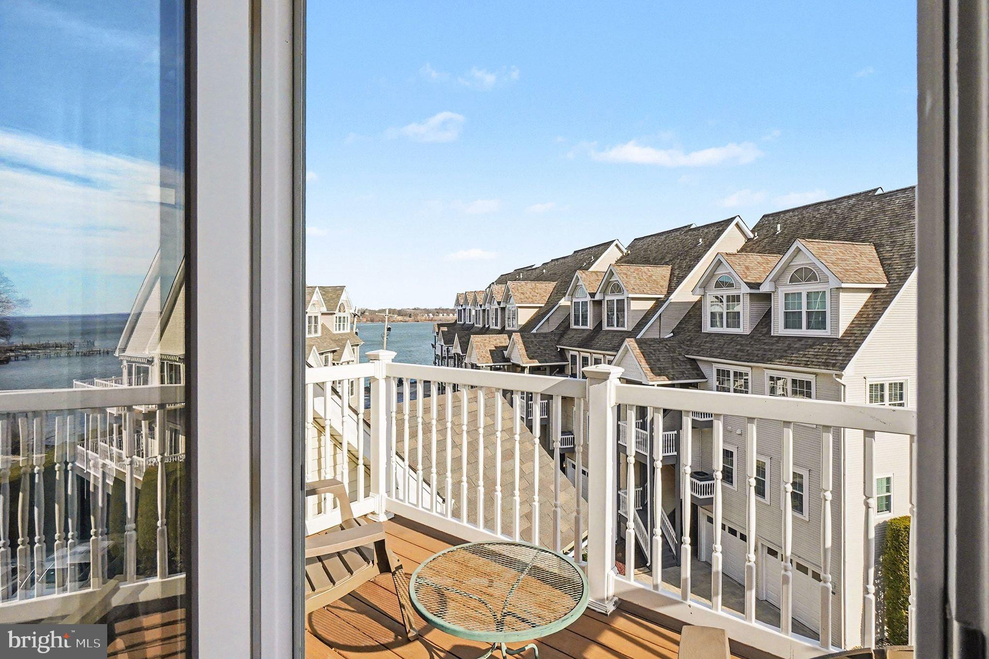 SENECA POINTE - Residential