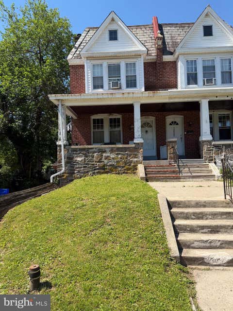 Townhouse For Sale - 1220 W Marshall Street<br/> NORRISTOWN, PA 19401
