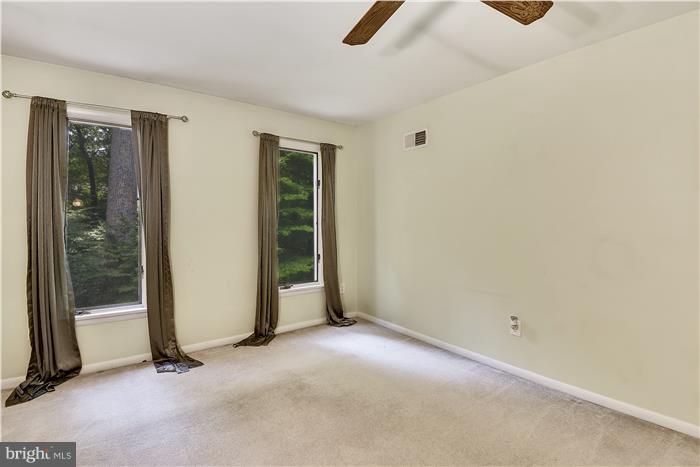 GREAT OAKS - Residential Lease