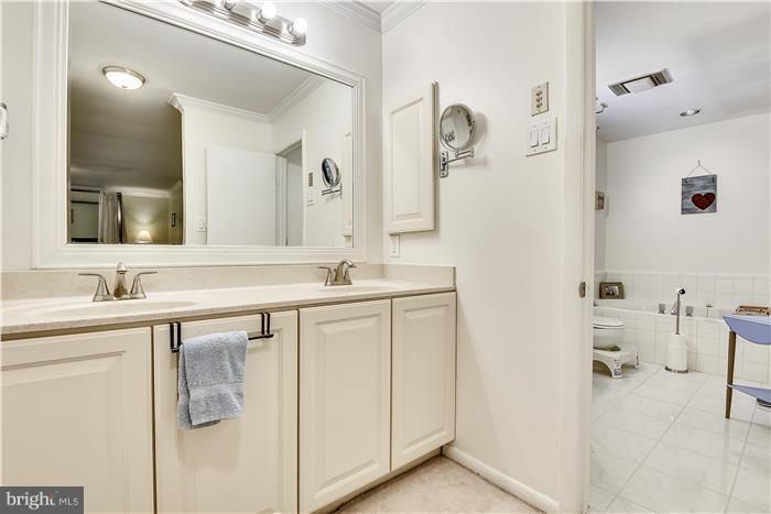 GREAT OAKS - Residential Lease