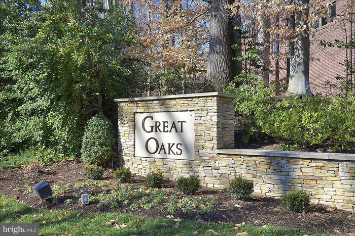 GREAT OAKS - Residential Lease