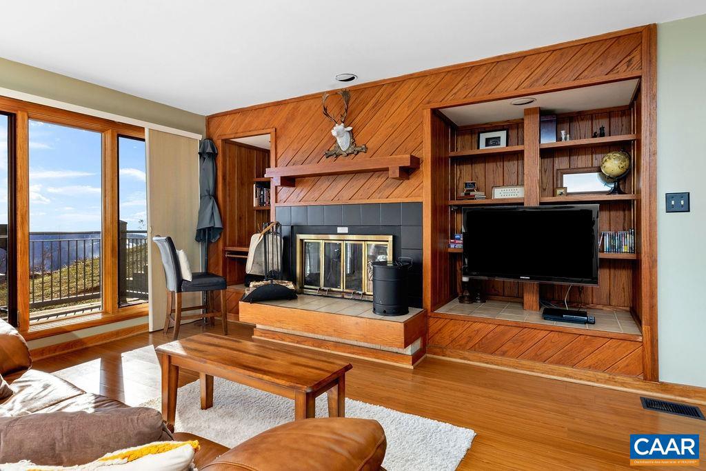 WINTERGREEN RESORT - Residential