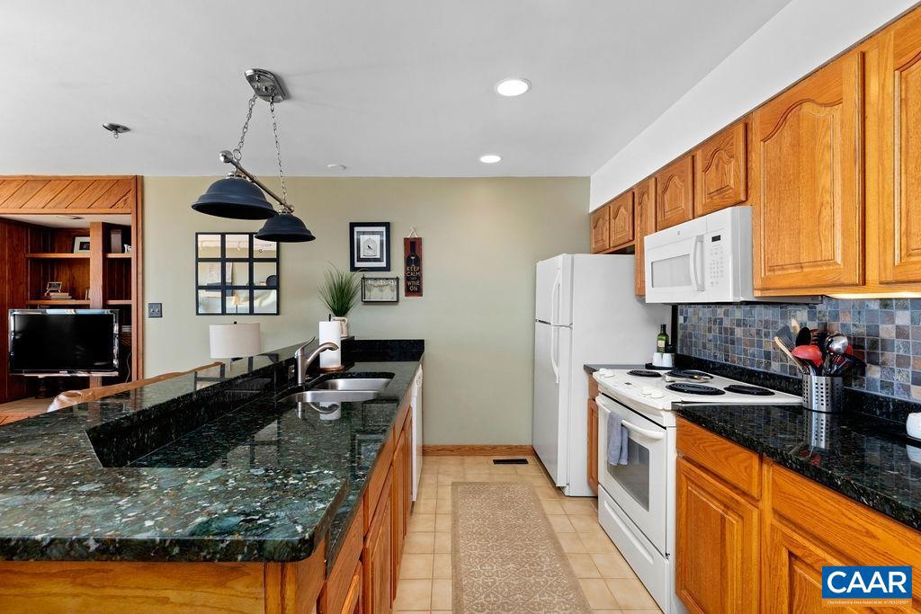 WINTERGREEN RESORT - Residential