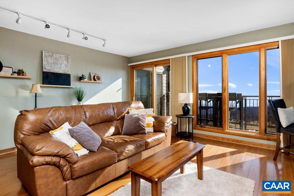 WINTERGREEN RESORT - Residential