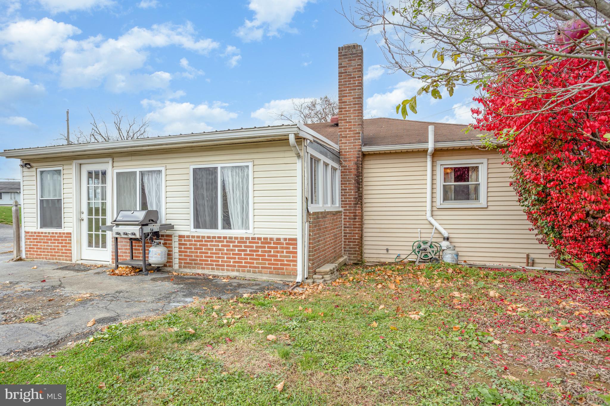 EAST HEMPFIELD TWP - Residential