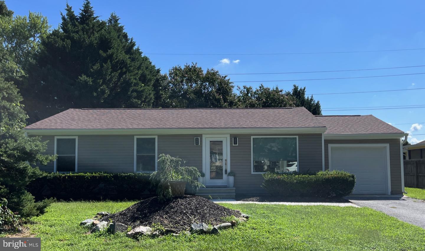 SEA SPRAY VILLAGE - Residential