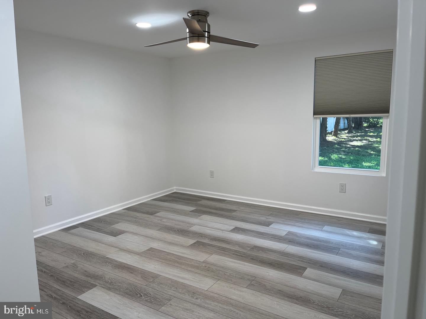 SEA SPRAY VILLAGE - Residential