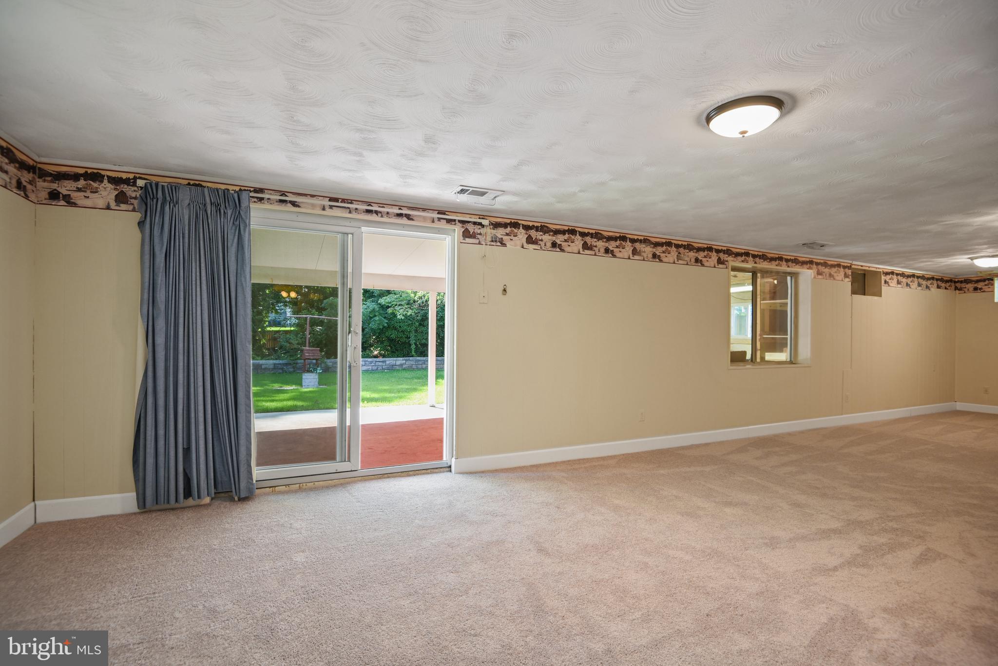 THE HIGHLANDS - Residential