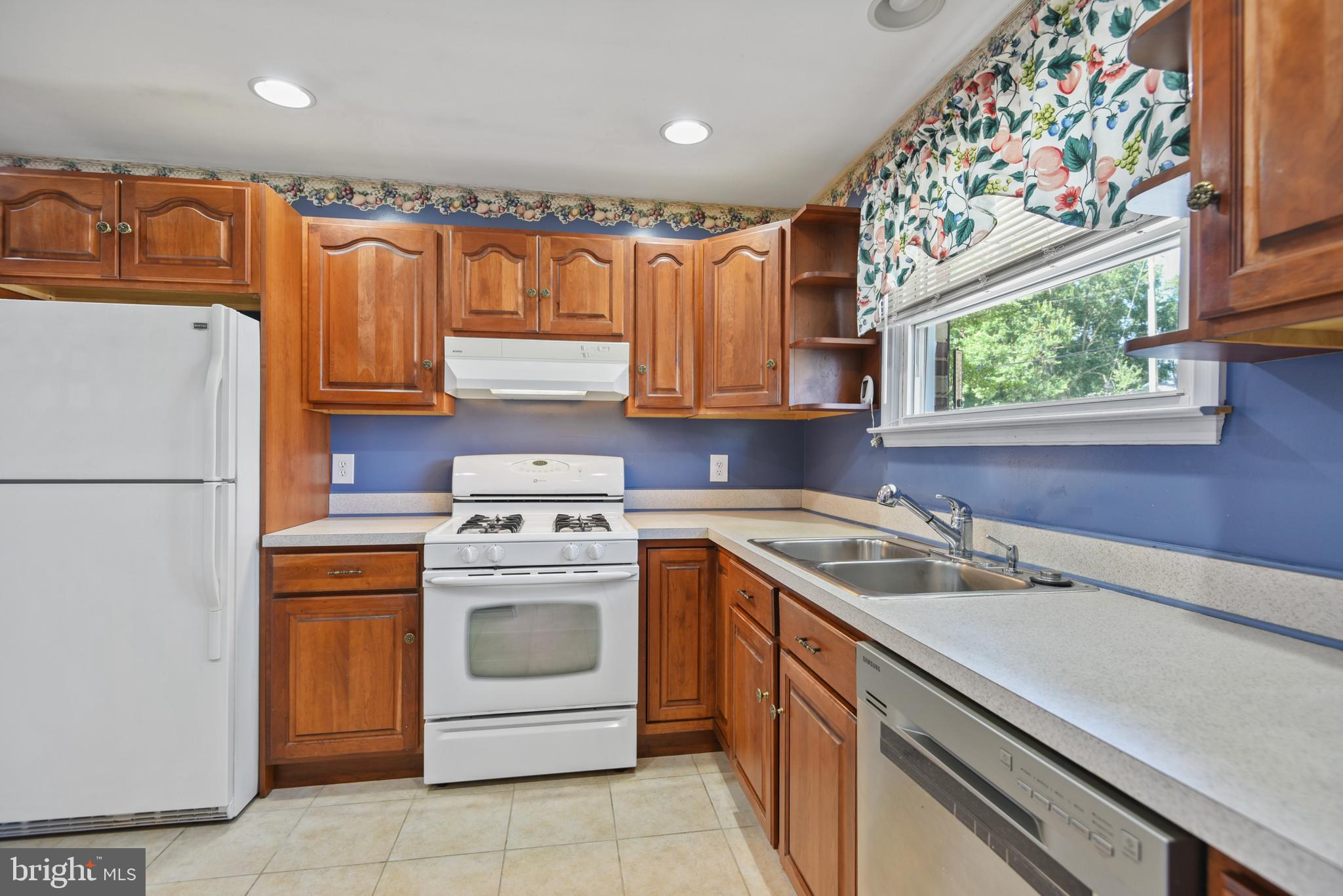 THE HIGHLANDS - Residential