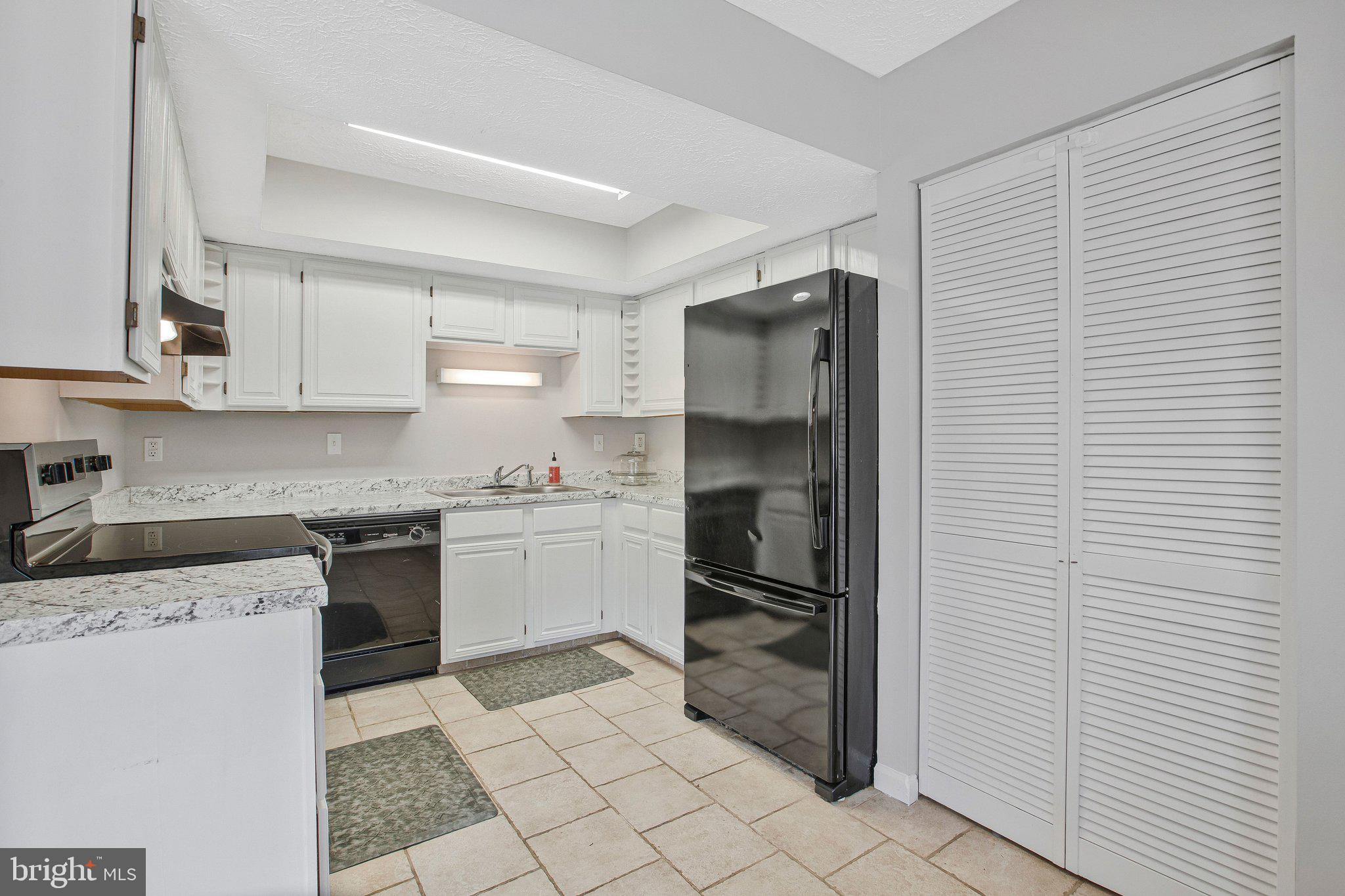 VILLAGE OF SILVER HALL - Residential