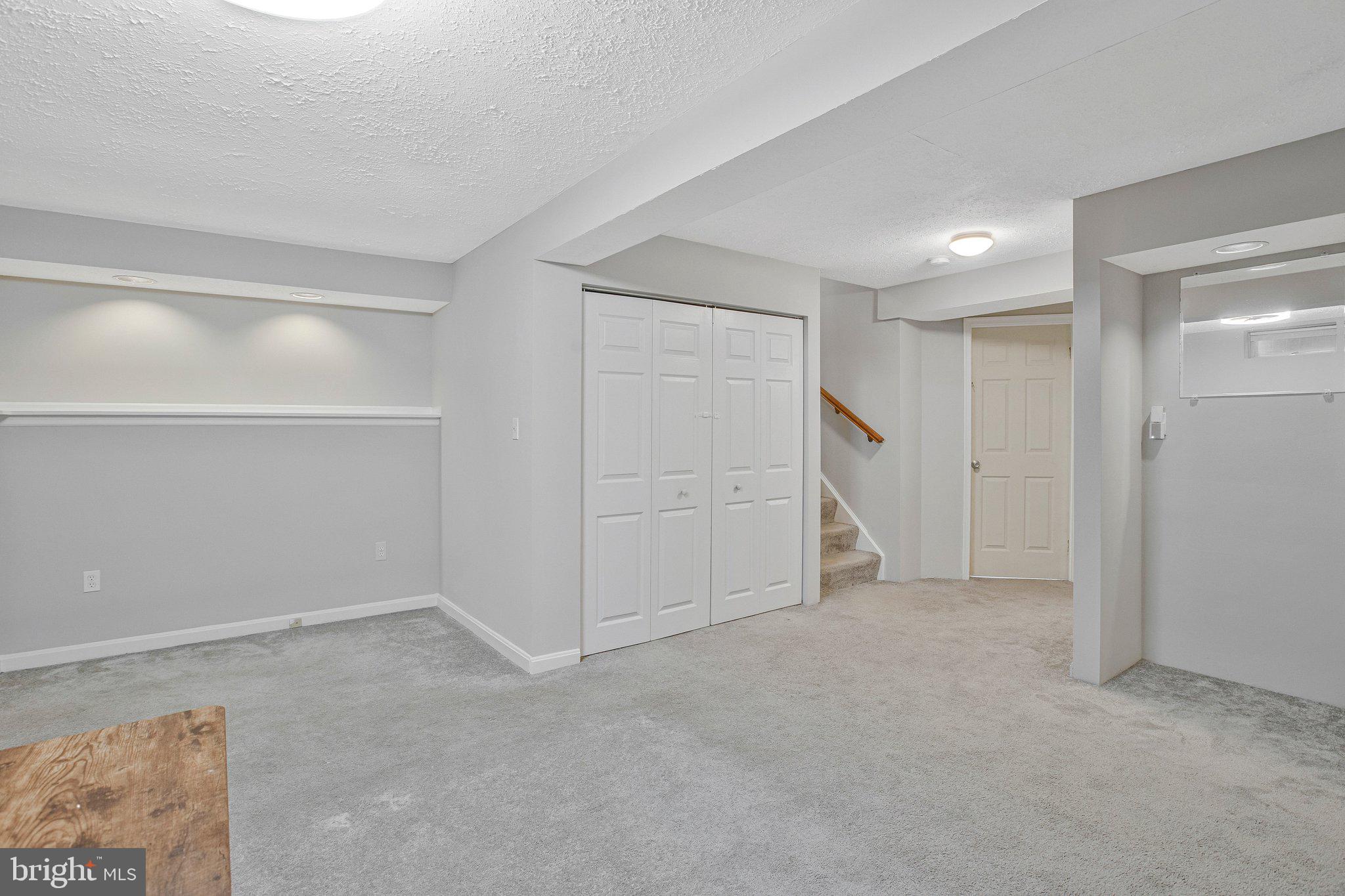 VILLAGE OF SILVER HALL - Residential