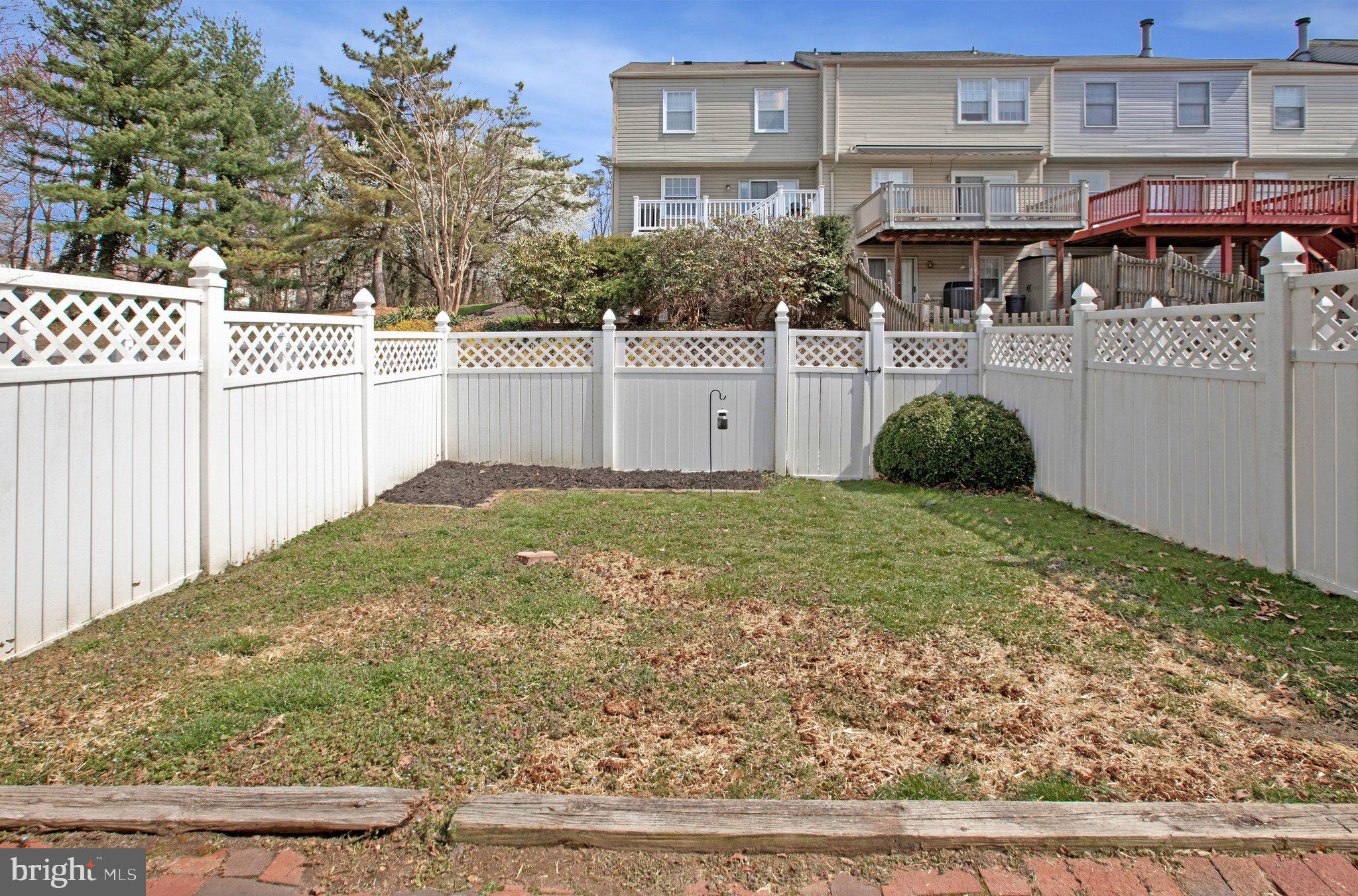 VILLAGE OF SILVER HALL - Residential