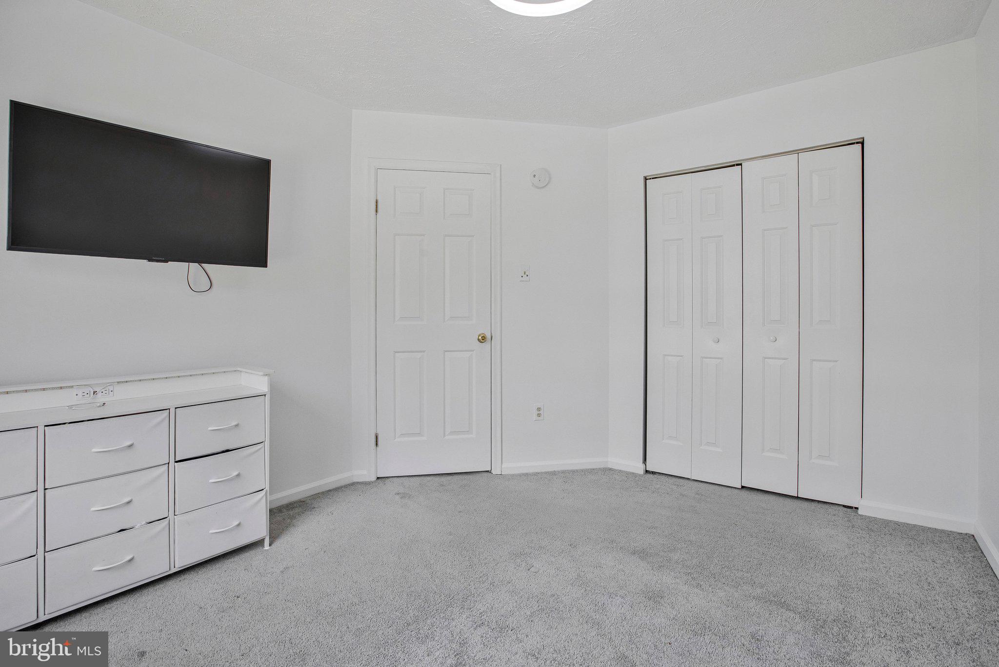 VILLAGE OF SILVER HALL - Residential