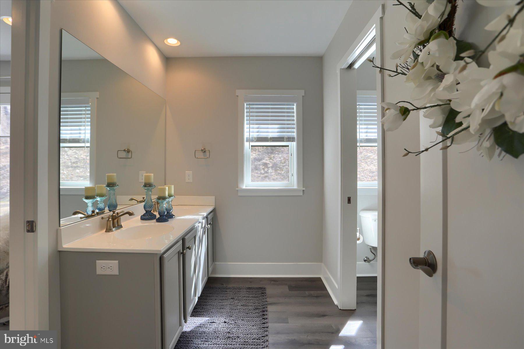 ROCKVILLE ESTATES - Residential