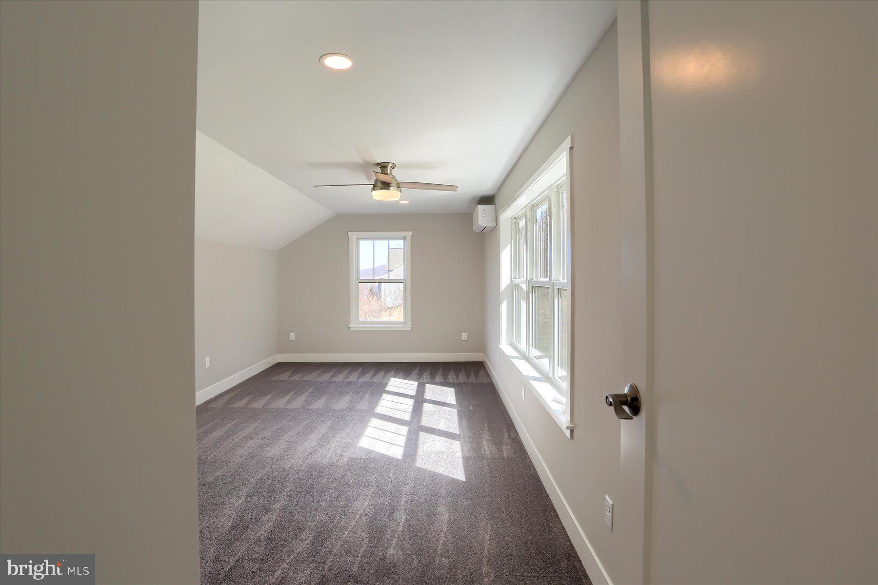 ROCKVILLE ESTATES - Residential