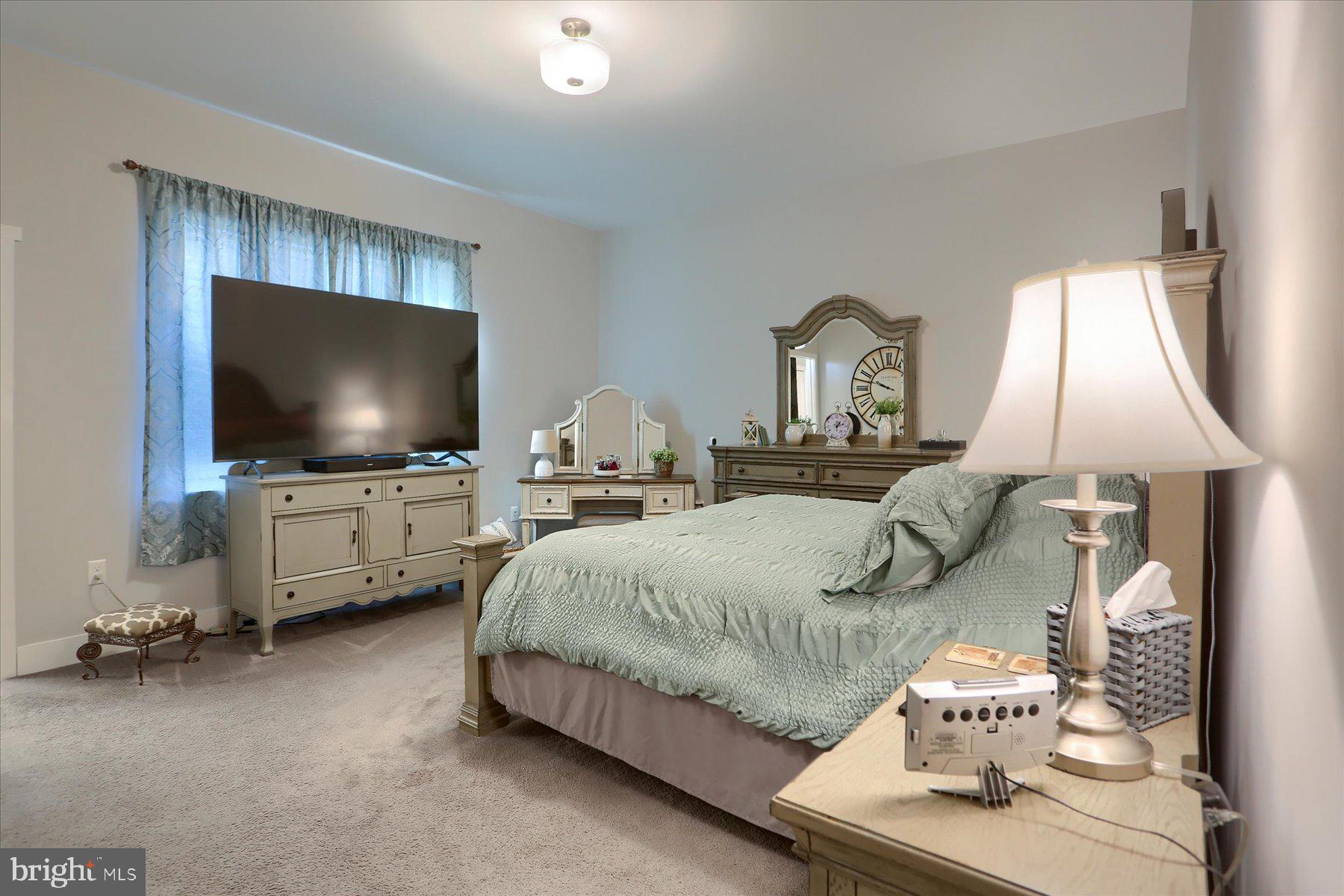 ROCKVILLE ESTATES - Residential