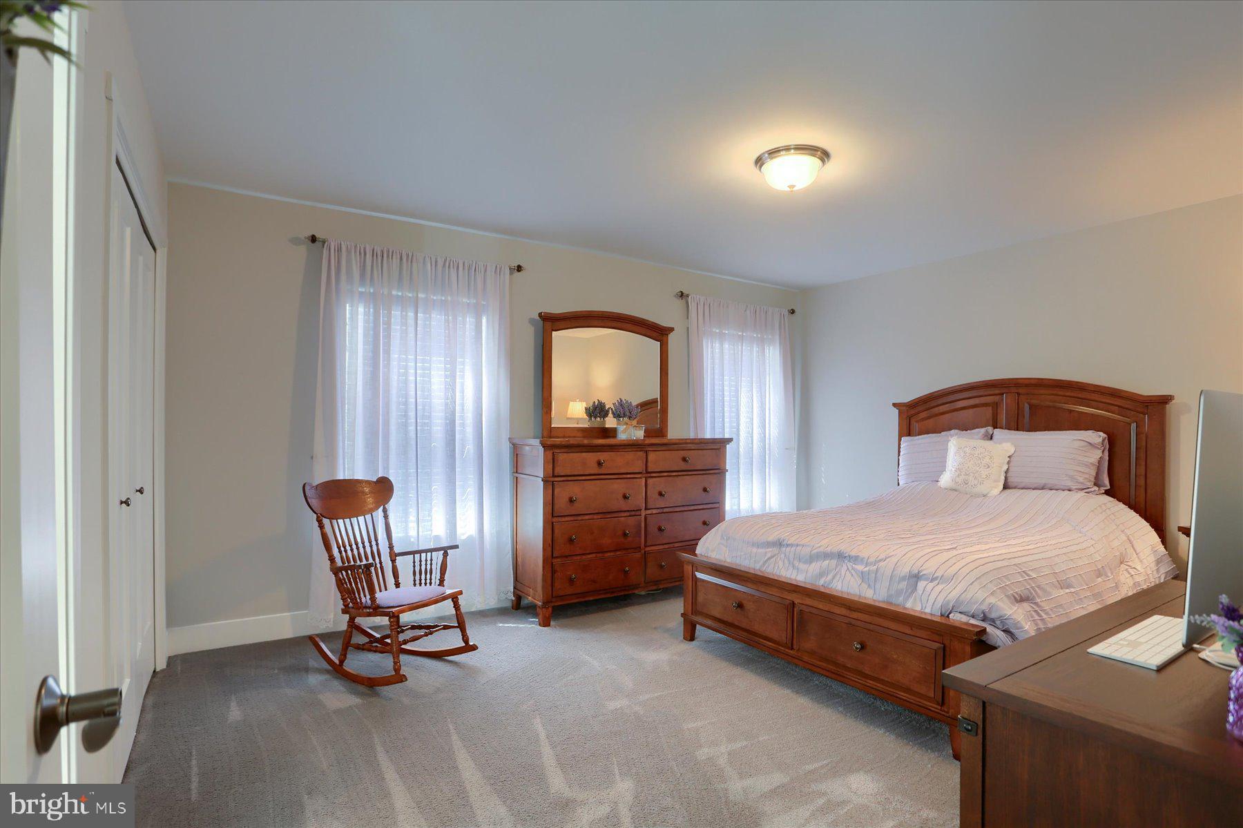 ROCKVILLE ESTATES - Residential