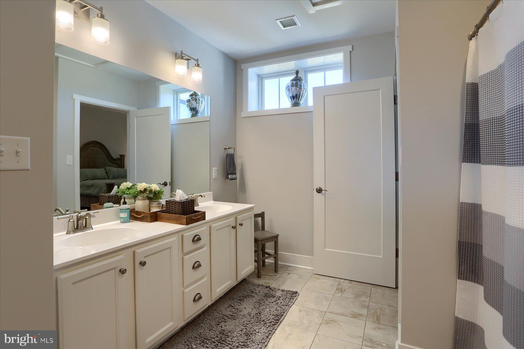 ROCKVILLE ESTATES - Residential