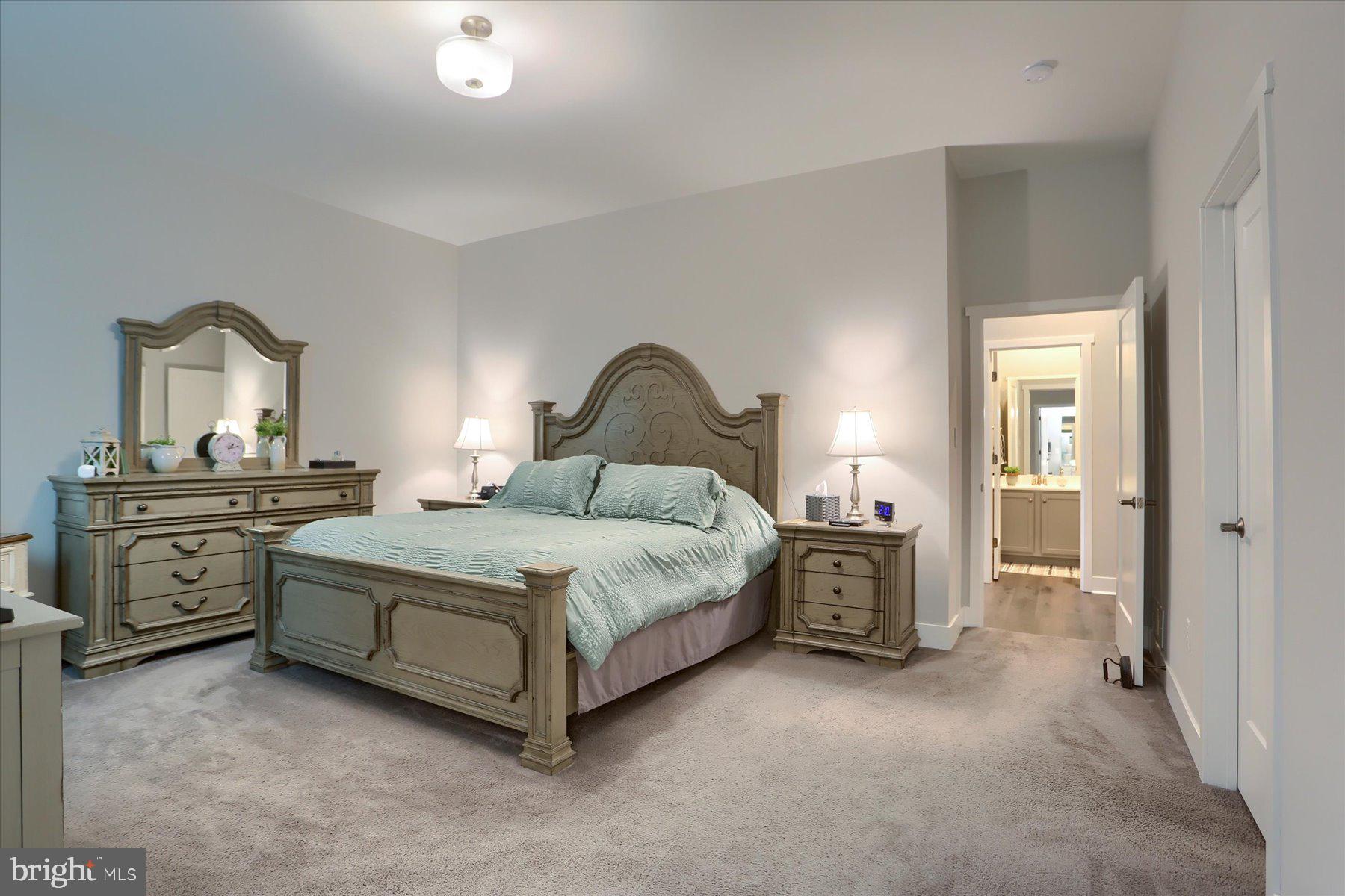 ROCKVILLE ESTATES - Residential