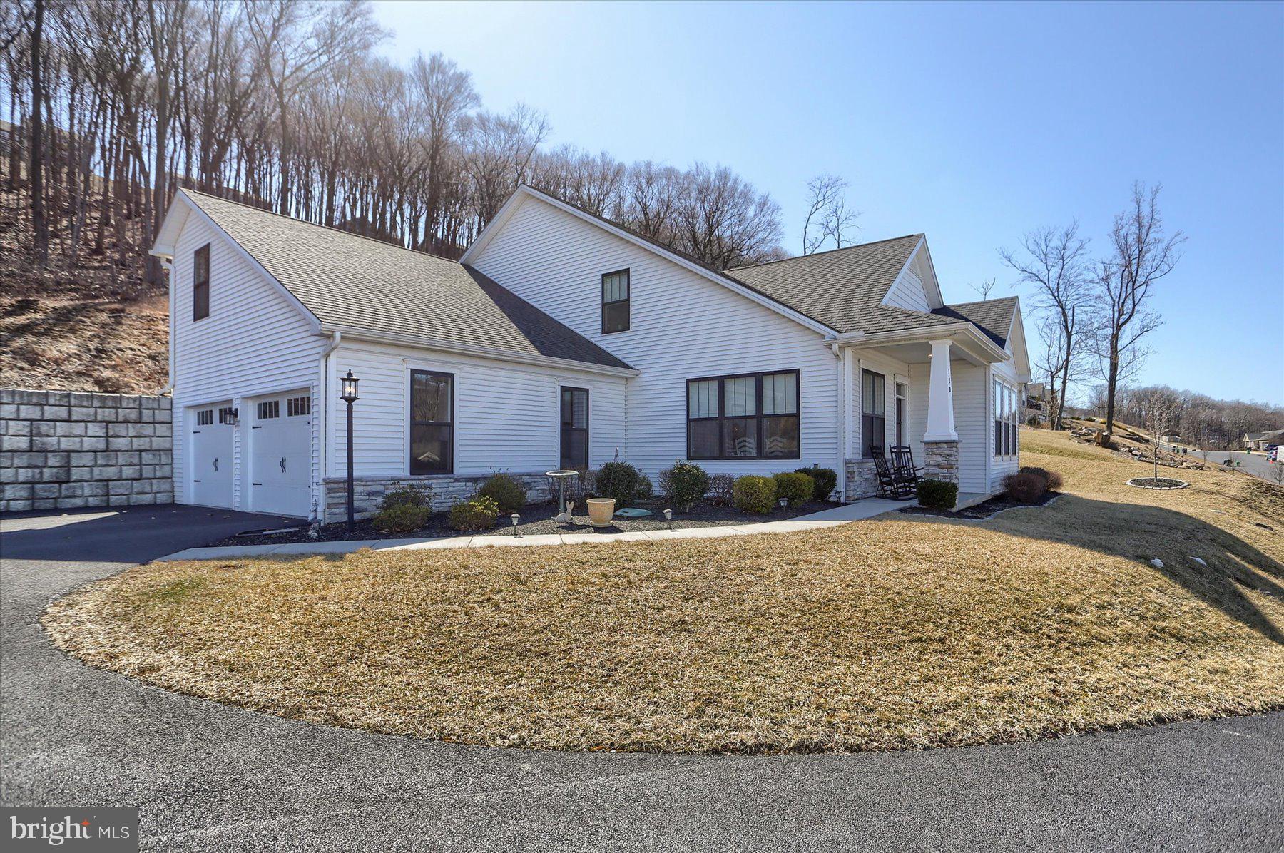 ROCKVILLE ESTATES - Residential