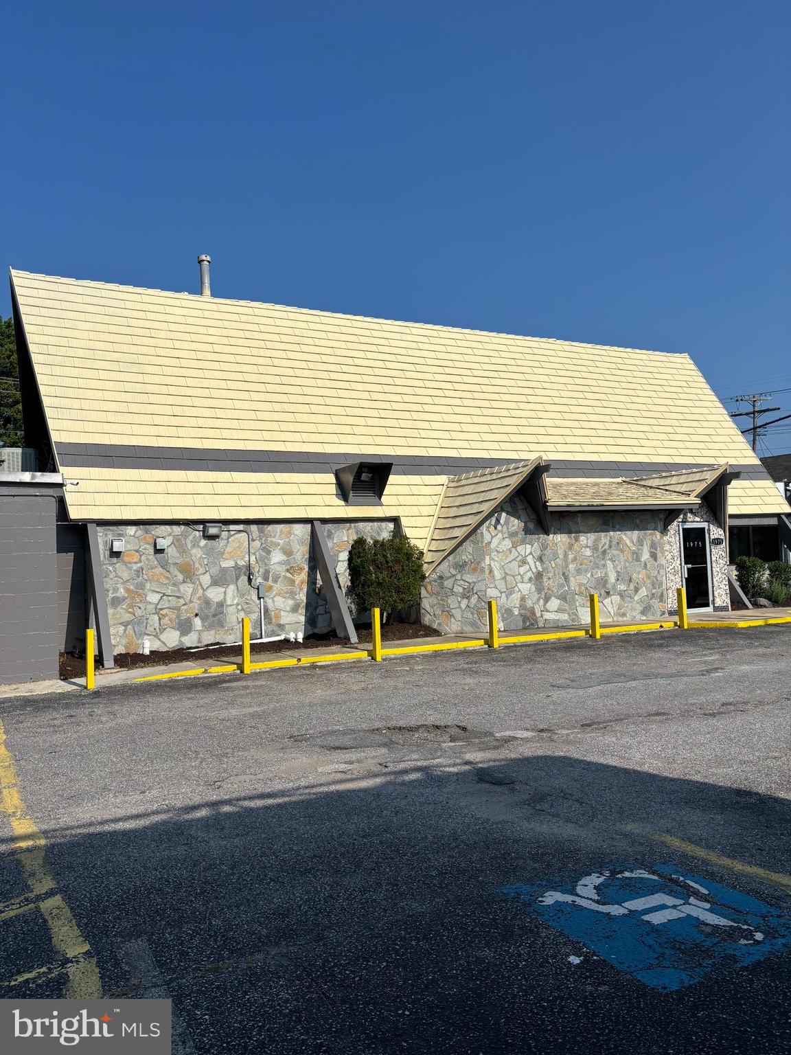 1975 WEST STREET
