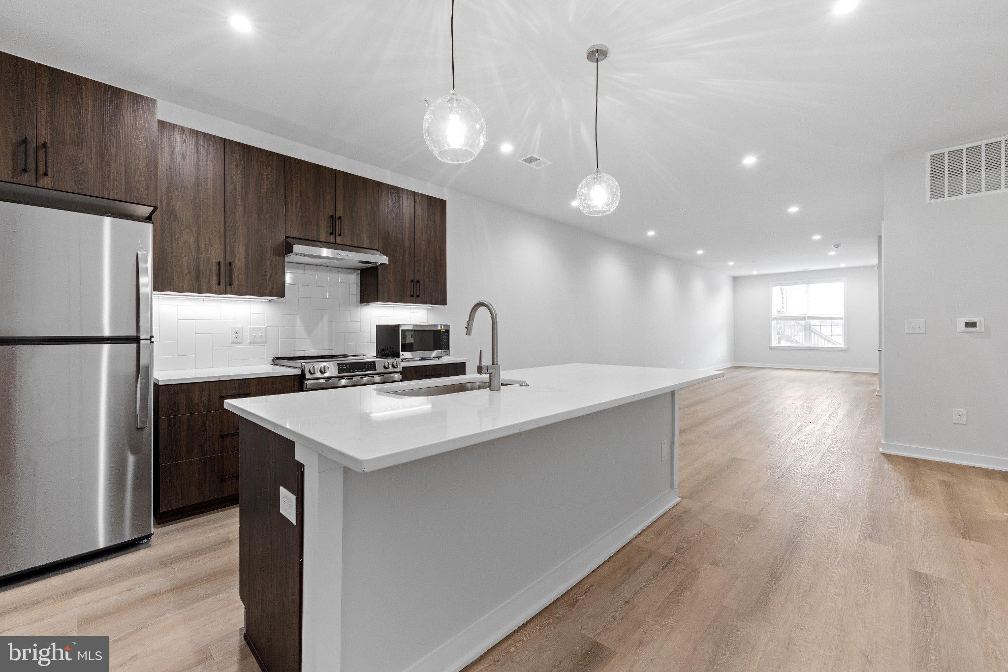 26 S YORK ROAD 205