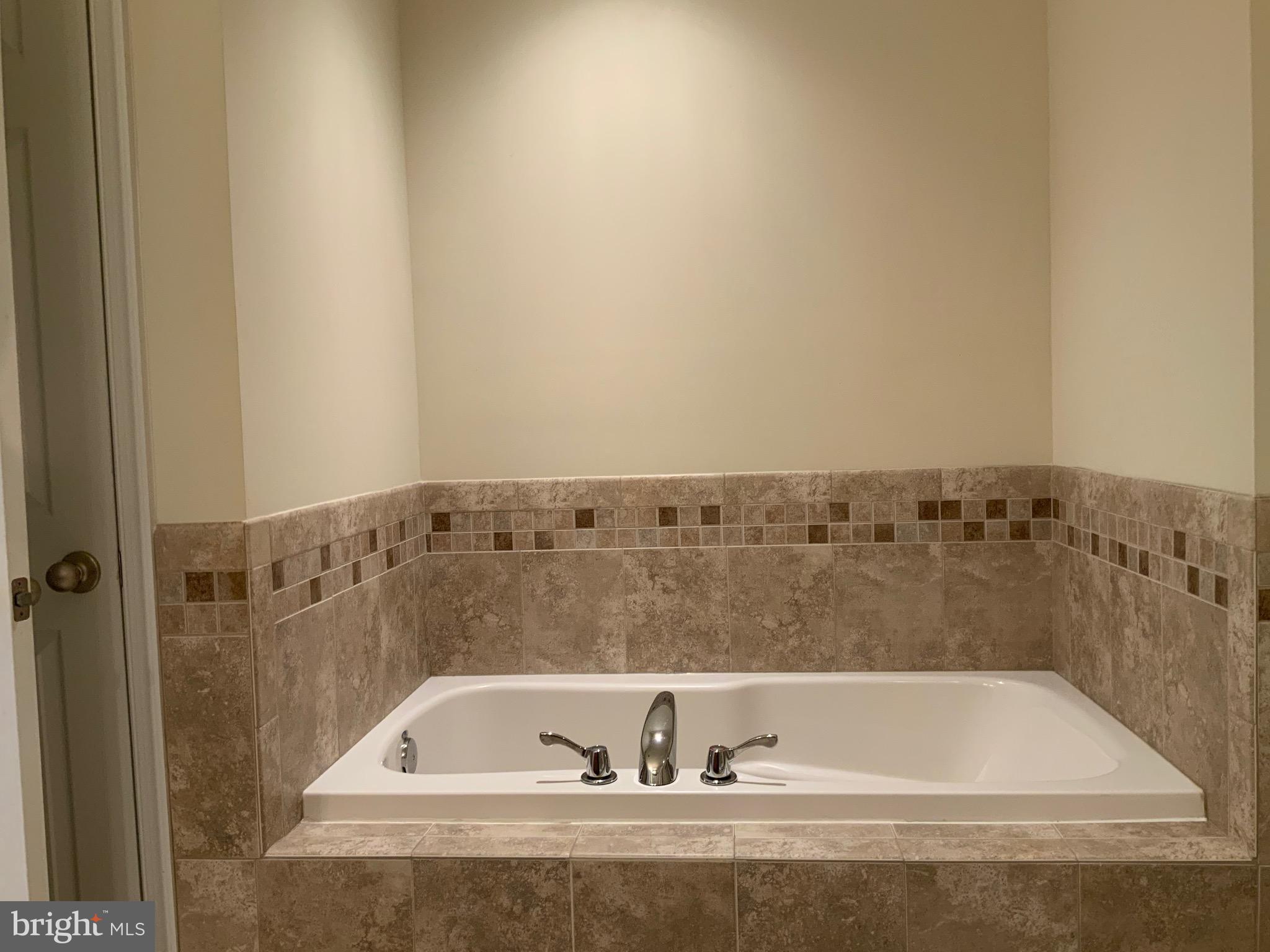 RIVERSIDE VILLAGES - Residential Lease