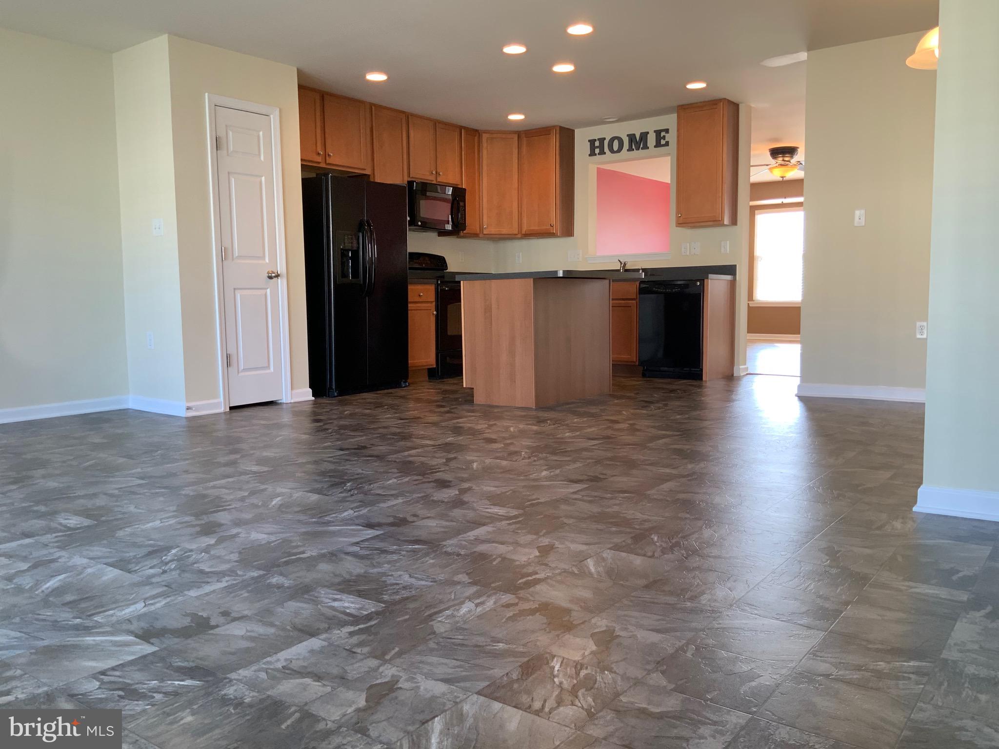 RIVERSIDE VILLAGES - Residential Lease