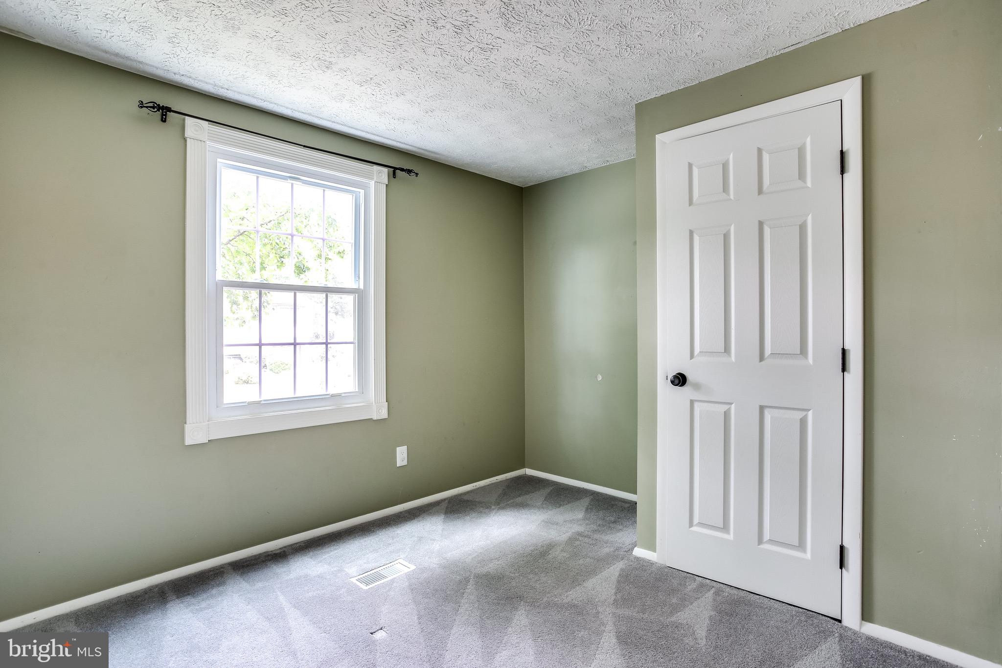 HARMANS WOODS - Residential