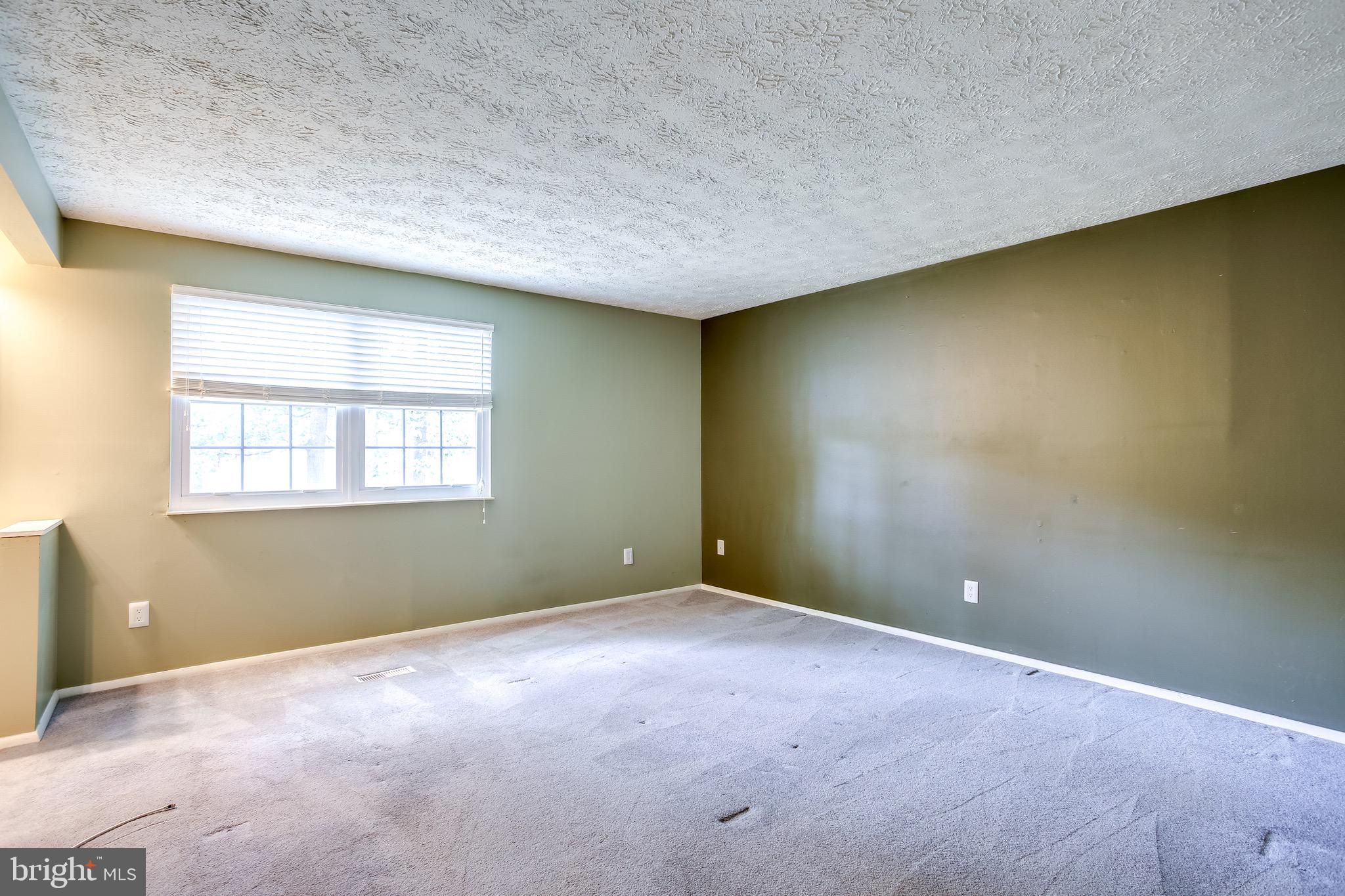 HARMANS WOODS - Residential