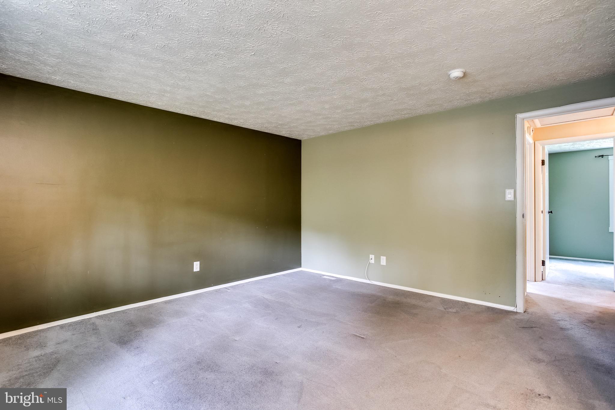 HARMANS WOODS - Residential