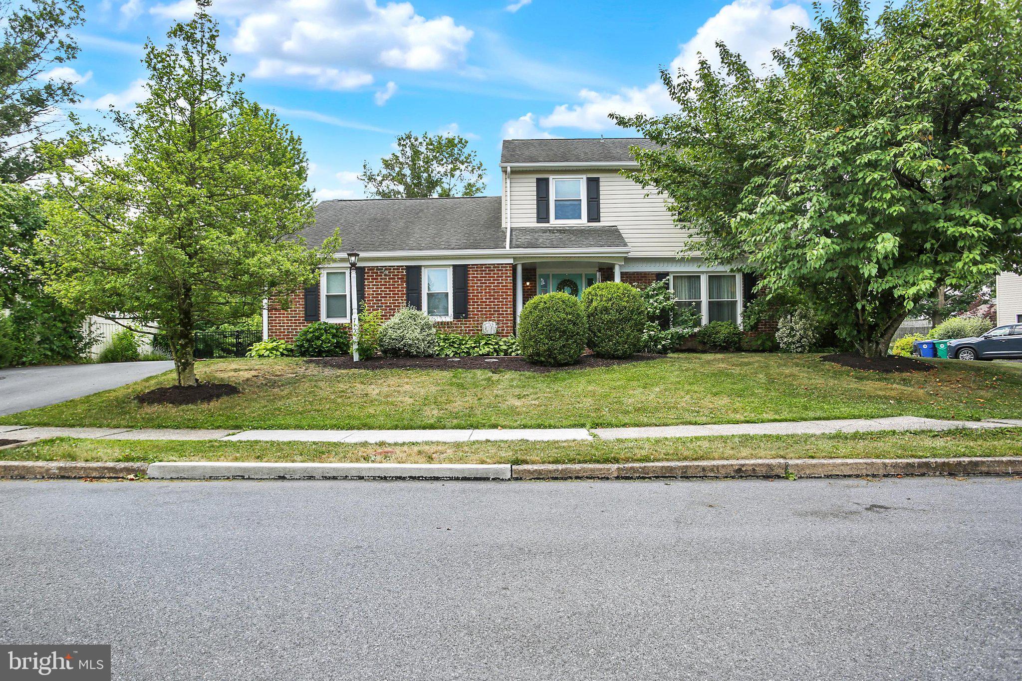 715 RUSSELL DRIVE