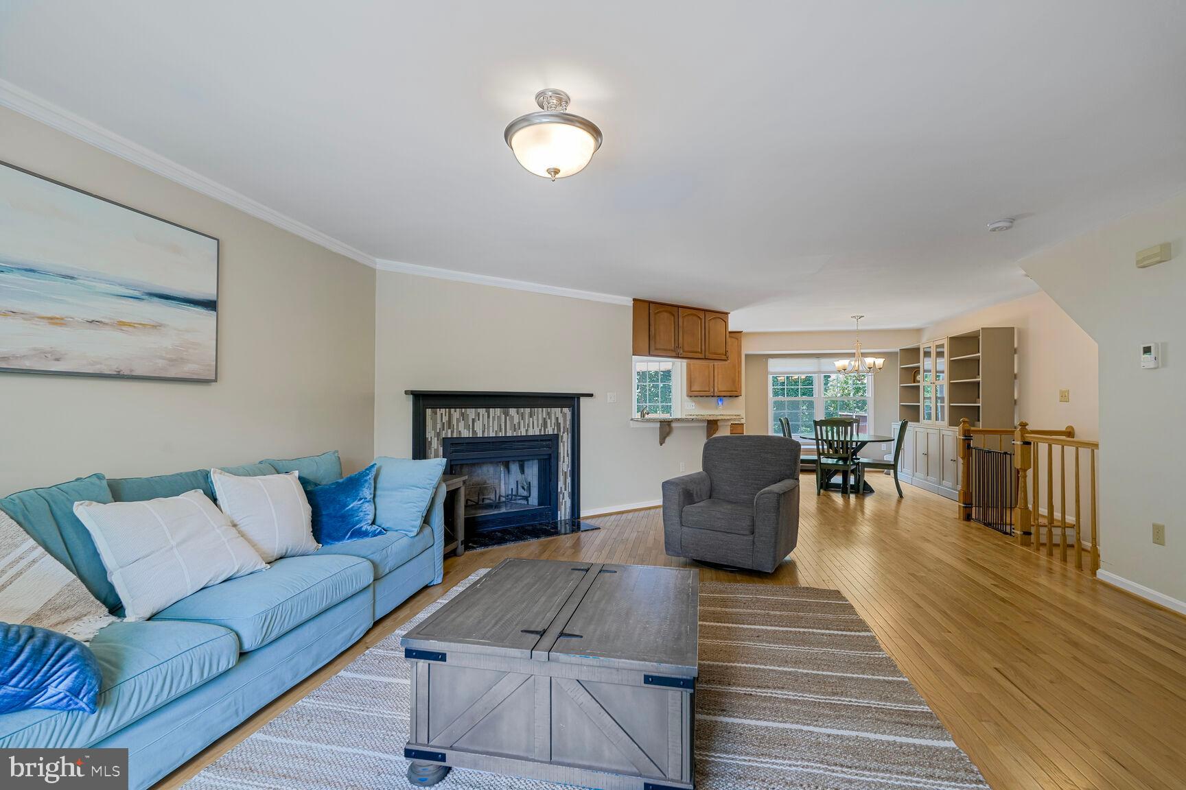 6033 LANDS END LANE