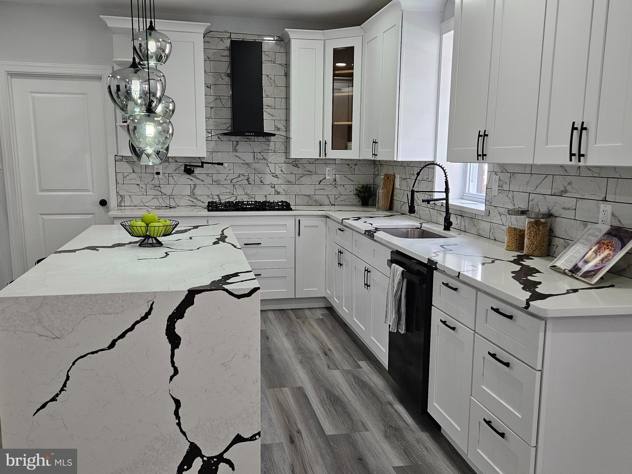 COBBS CREEK - Residential