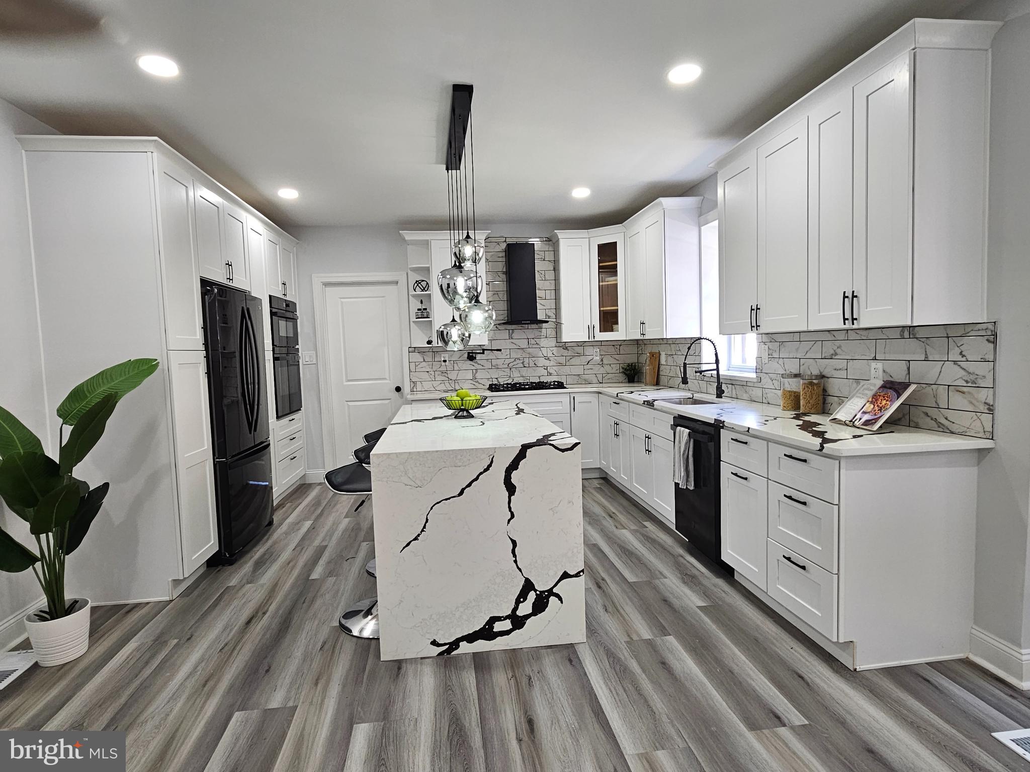 COBBS CREEK - Residential