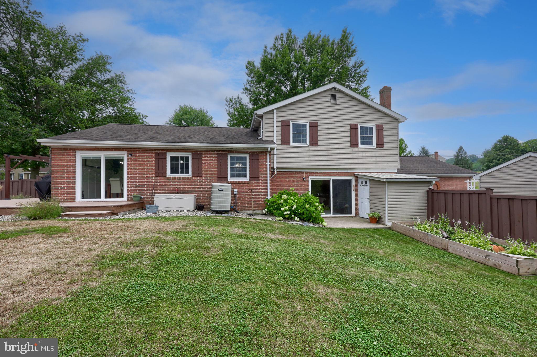2107 ASHWOOD LANE