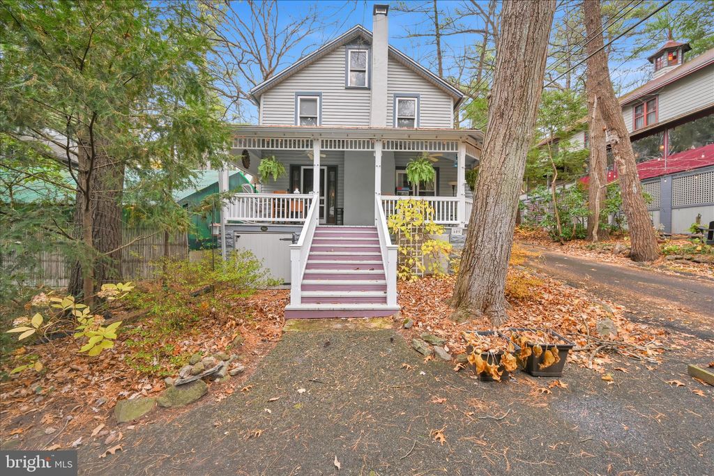 Photo of 609 6th St, MOUNT GRETNA, PA 17064 (MLS # PALN2023770)