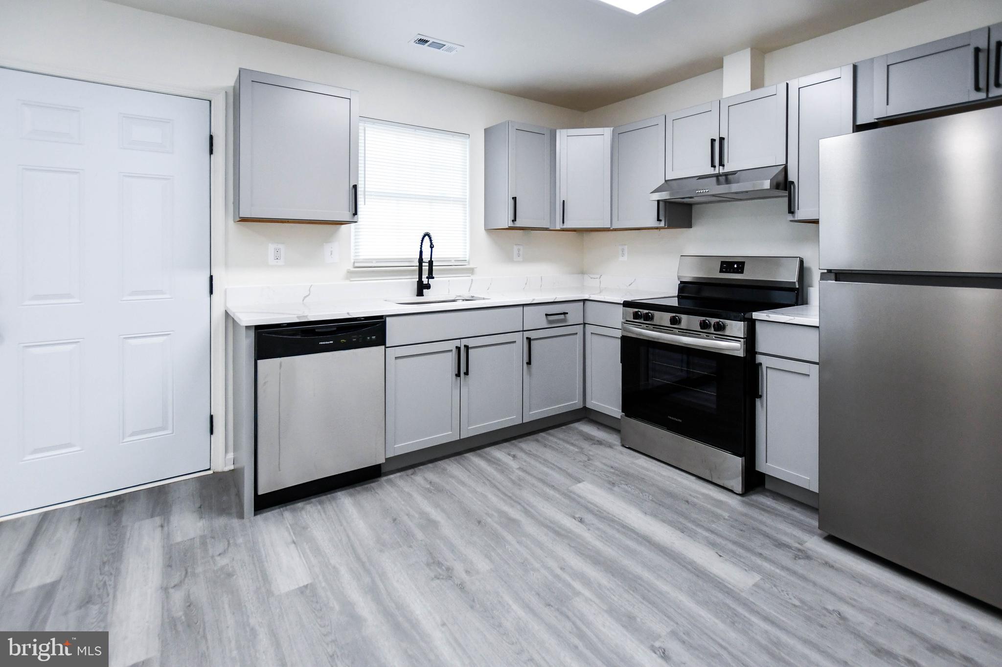 LANCASTER - Residential