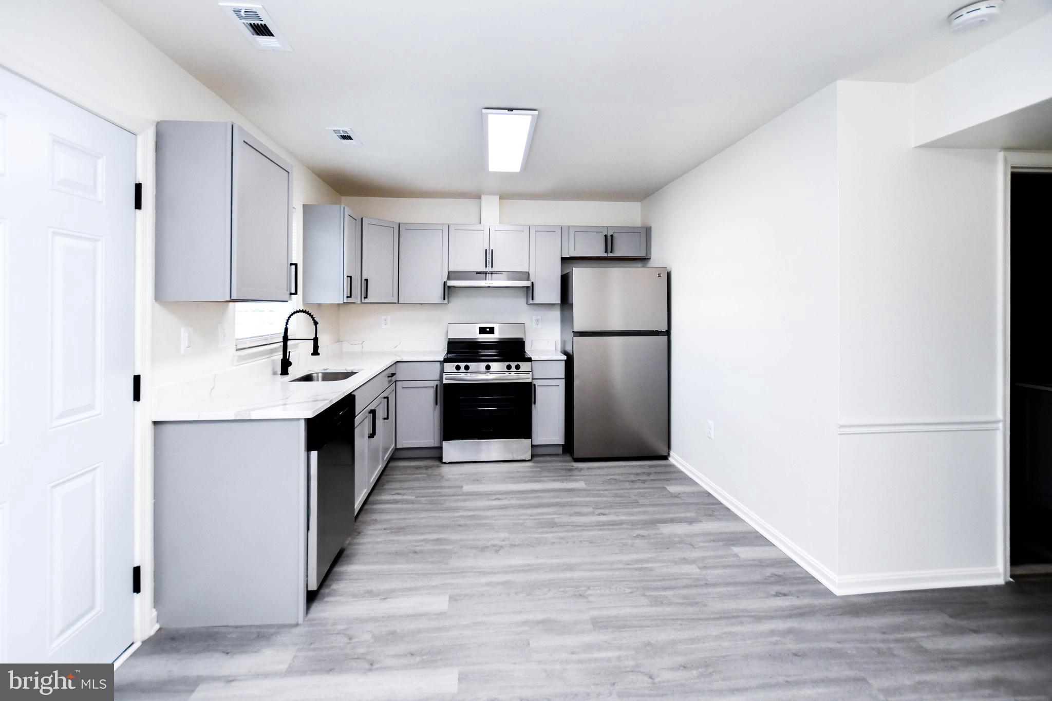 LANCASTER - Residential